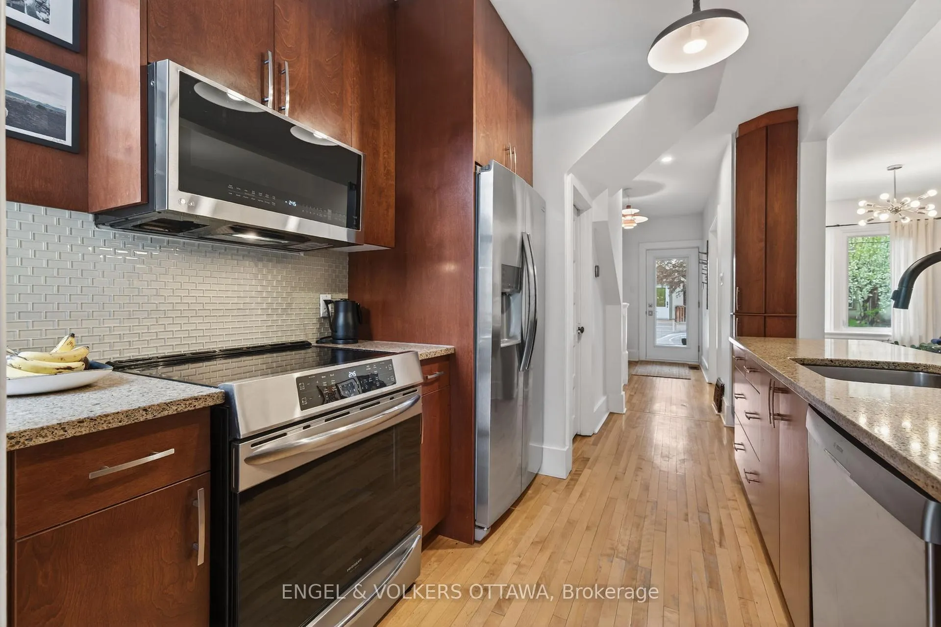 Photo 15 of 30 Roslyn Avenue, Ottawa, Old Ottawa South — HOMEH