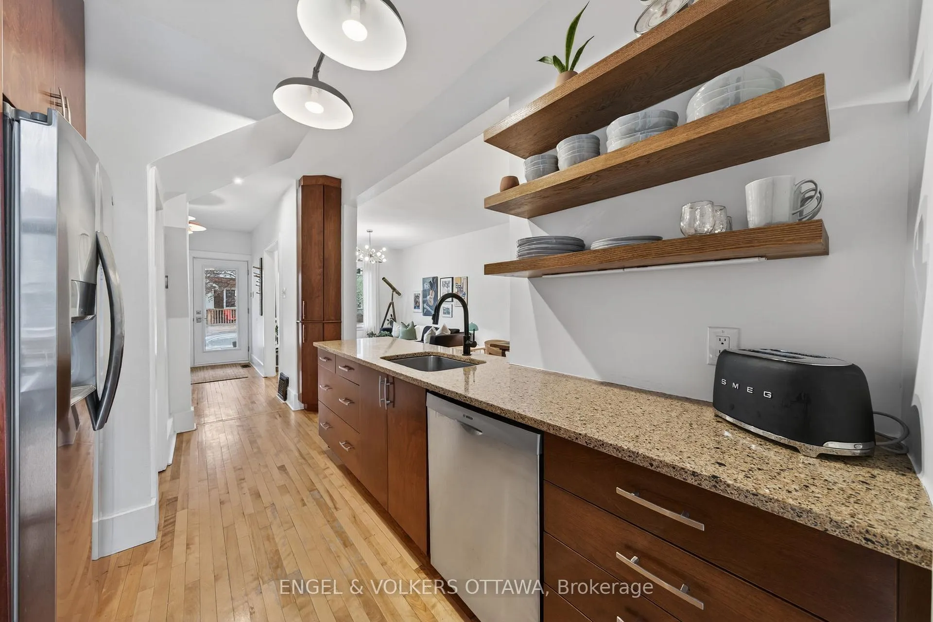Photo 16 of 30 Roslyn Avenue, Ottawa, Old Ottawa South — HOMEH