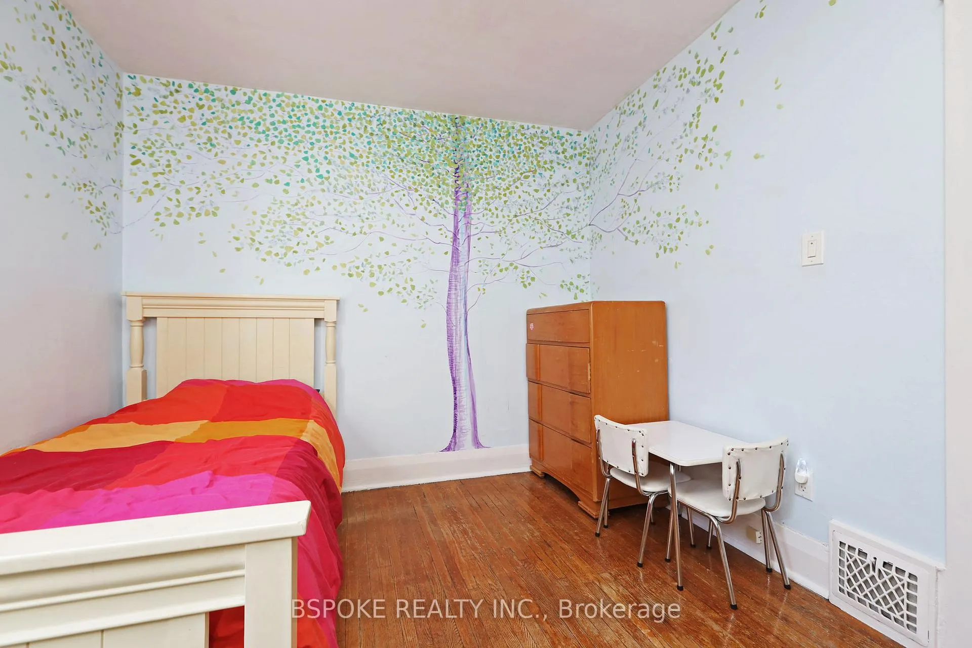 Photo 12 of 139 Greenwood Avenue, Toronto, Greenwood-Coxwell — HOMEH