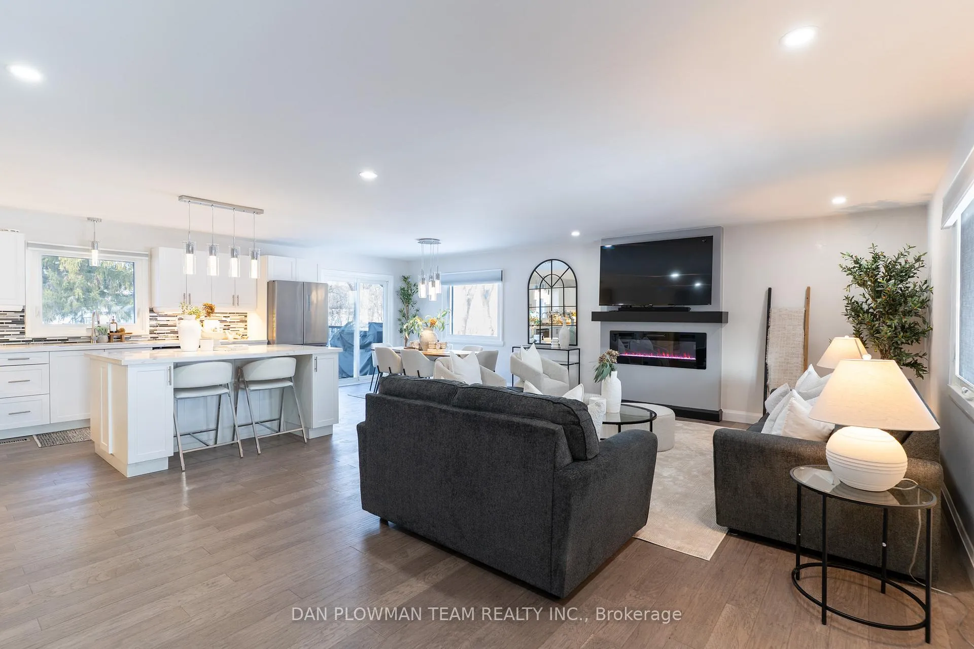 Photo 5 of 50 Centreview Street, Clarington, Orono — HOMEH