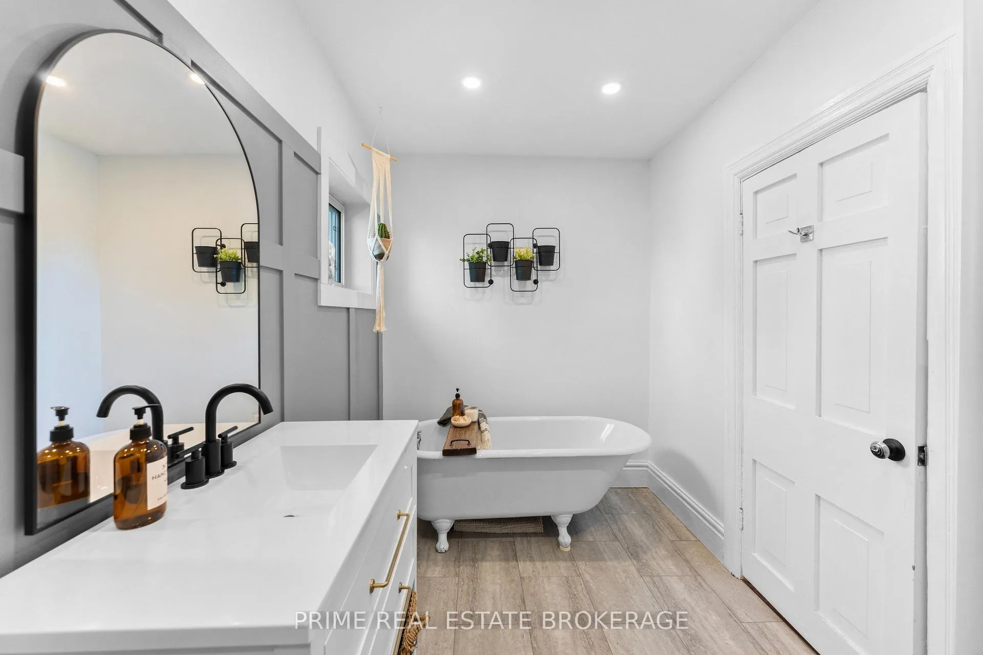 Photo 37 of 75285 London Road, Bluewater, Stanley — HOMEH
