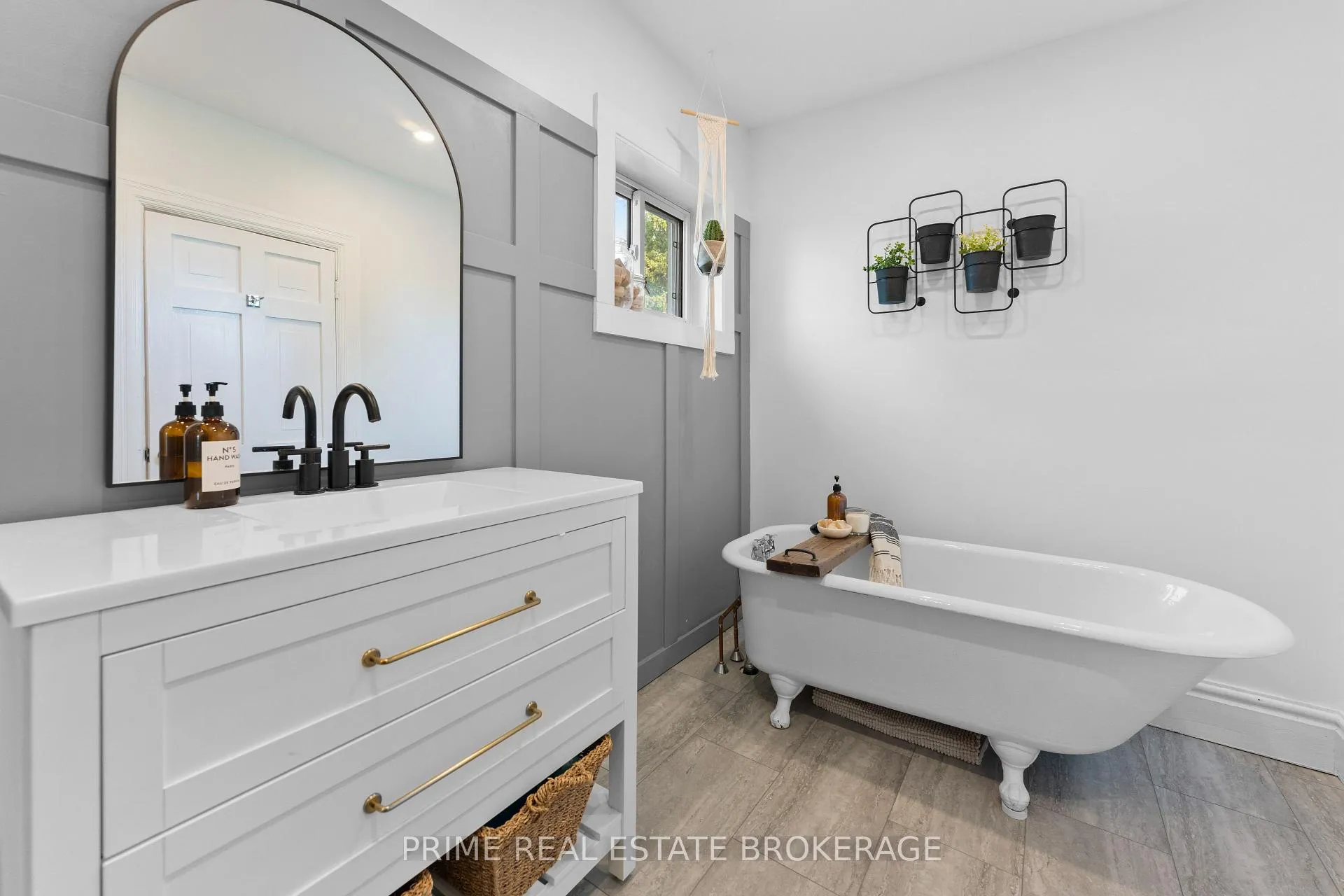 Photo 38 of 75285 London Road, Bluewater, Stanley — HOMEH