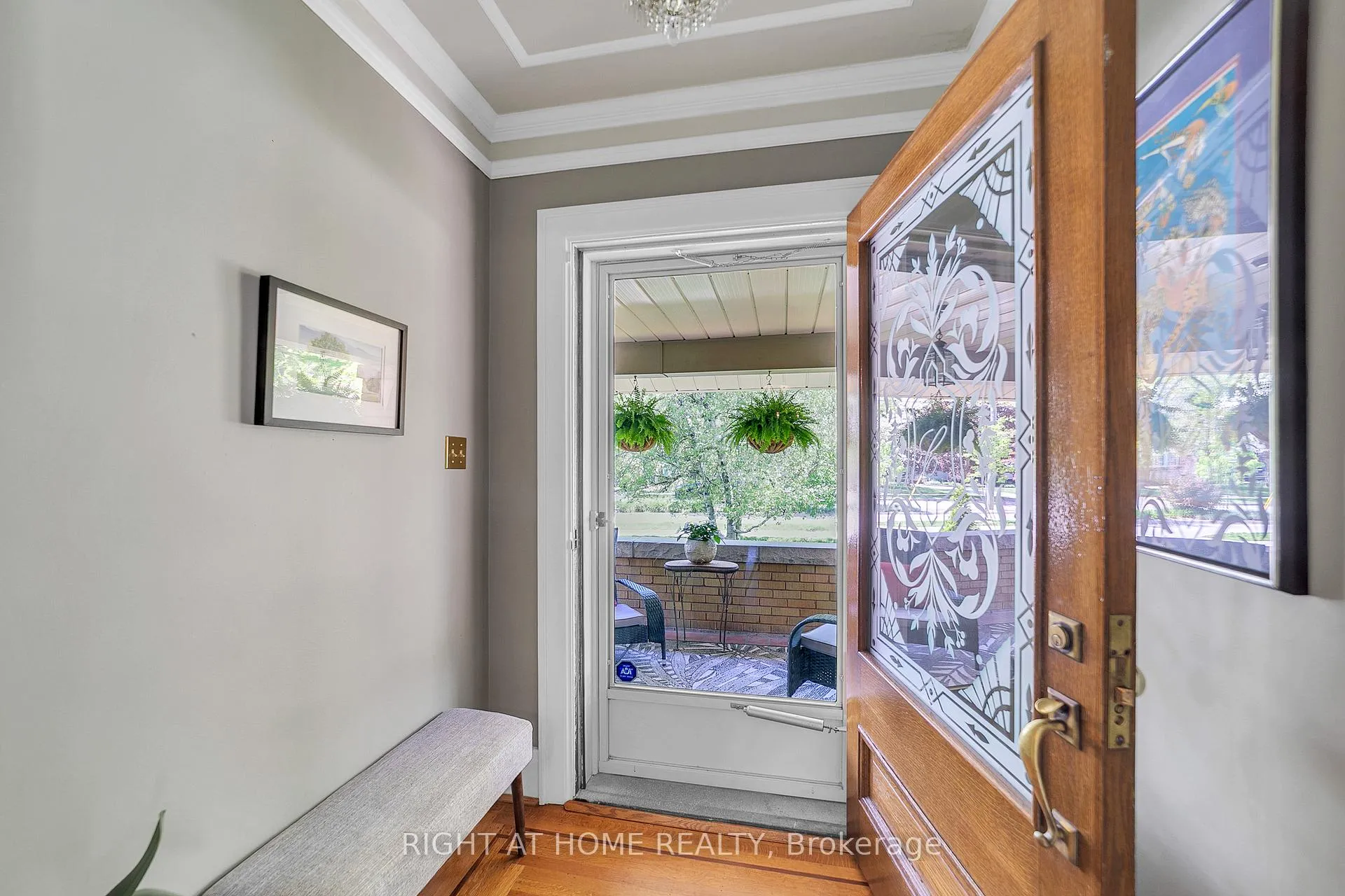 Photo 5 of 16 Nelles Boulevard, Grimsby, Grimsby West — HOMEH