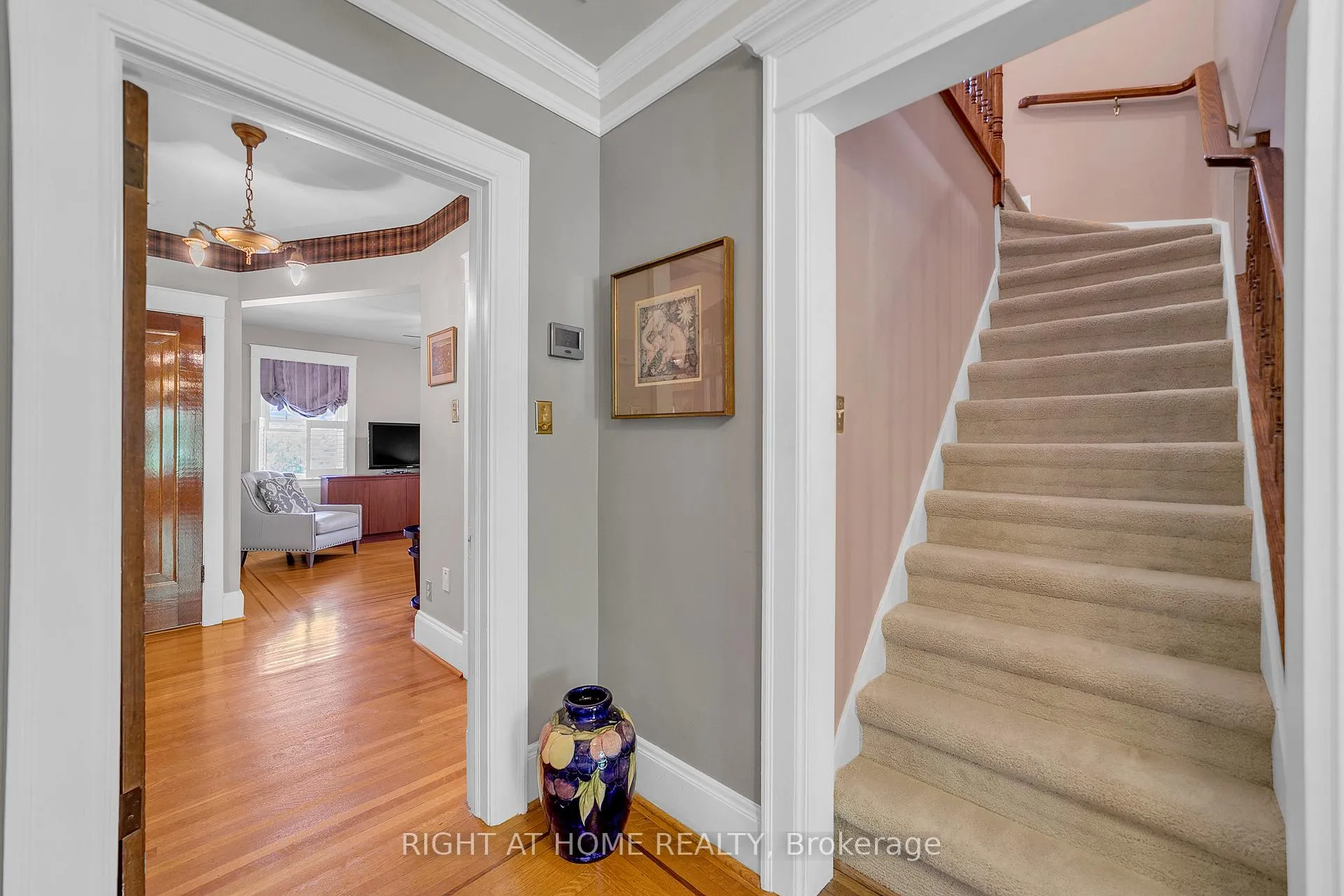 Photo 24 of 16 Nelles Boulevard, Grimsby, Grimsby West — HOMEH