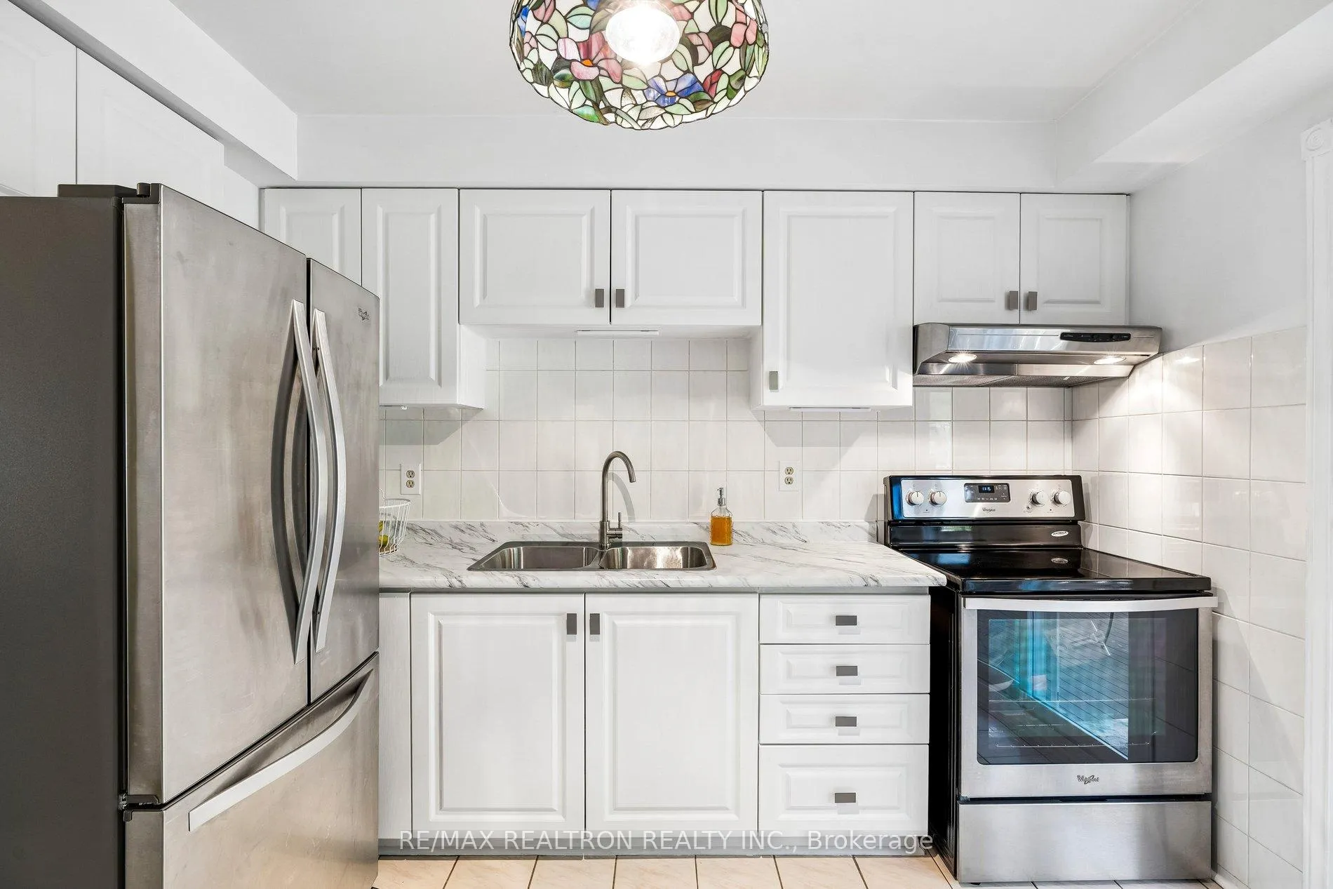 Photo 14 of 102 Swinton Crescent, Vaughan, Lakeview Estates — HOMEH