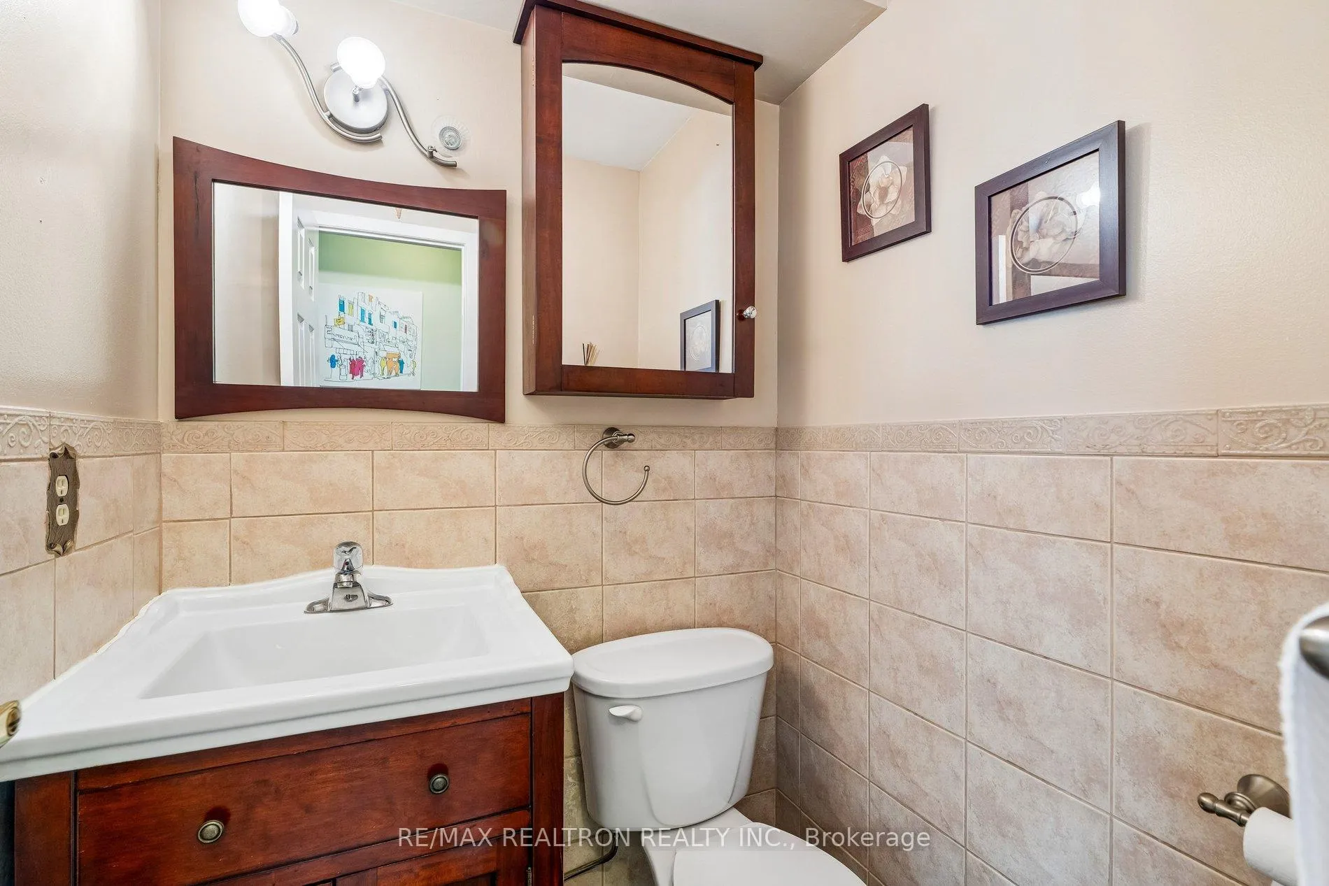 Photo 22 of 102 Swinton Crescent, Vaughan, Lakeview Estates — HOMEH