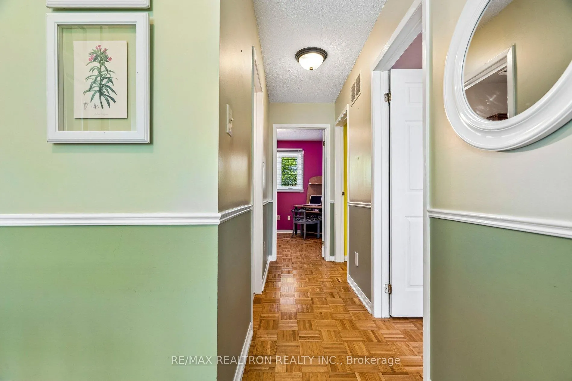 Photo 24 of 102 Swinton Crescent, Vaughan, Lakeview Estates — HOMEH