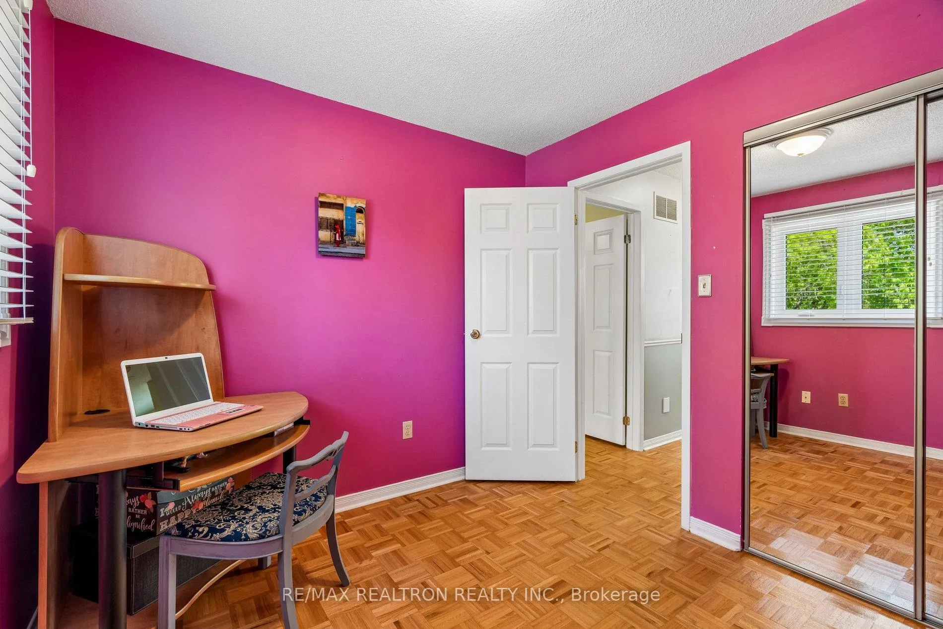 Photo 30 of 102 Swinton Crescent, Vaughan, Lakeview Estates — HOMEH