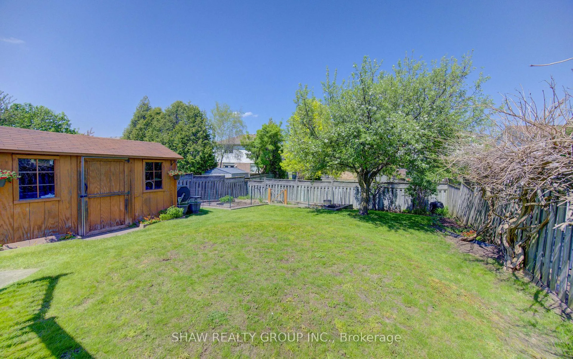 Photo 40 of 64 Deerpath Drive, Guelph, Willow West/Sugarbush/West Acres — HOMEH