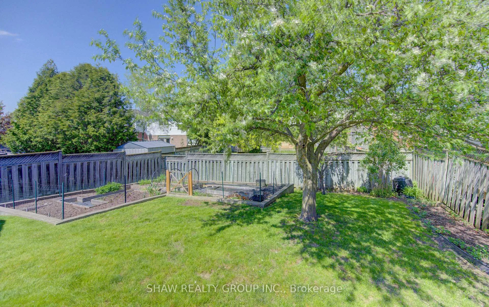 Photo 41 of 64 Deerpath Drive, Guelph, Willow West/Sugarbush/West Acres — HOMEH