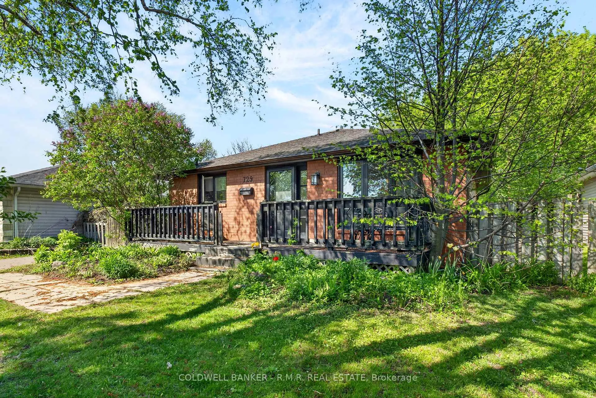 Photo 5 of 729 Downview Crescent, Oshawa, Donevan — HOMEH