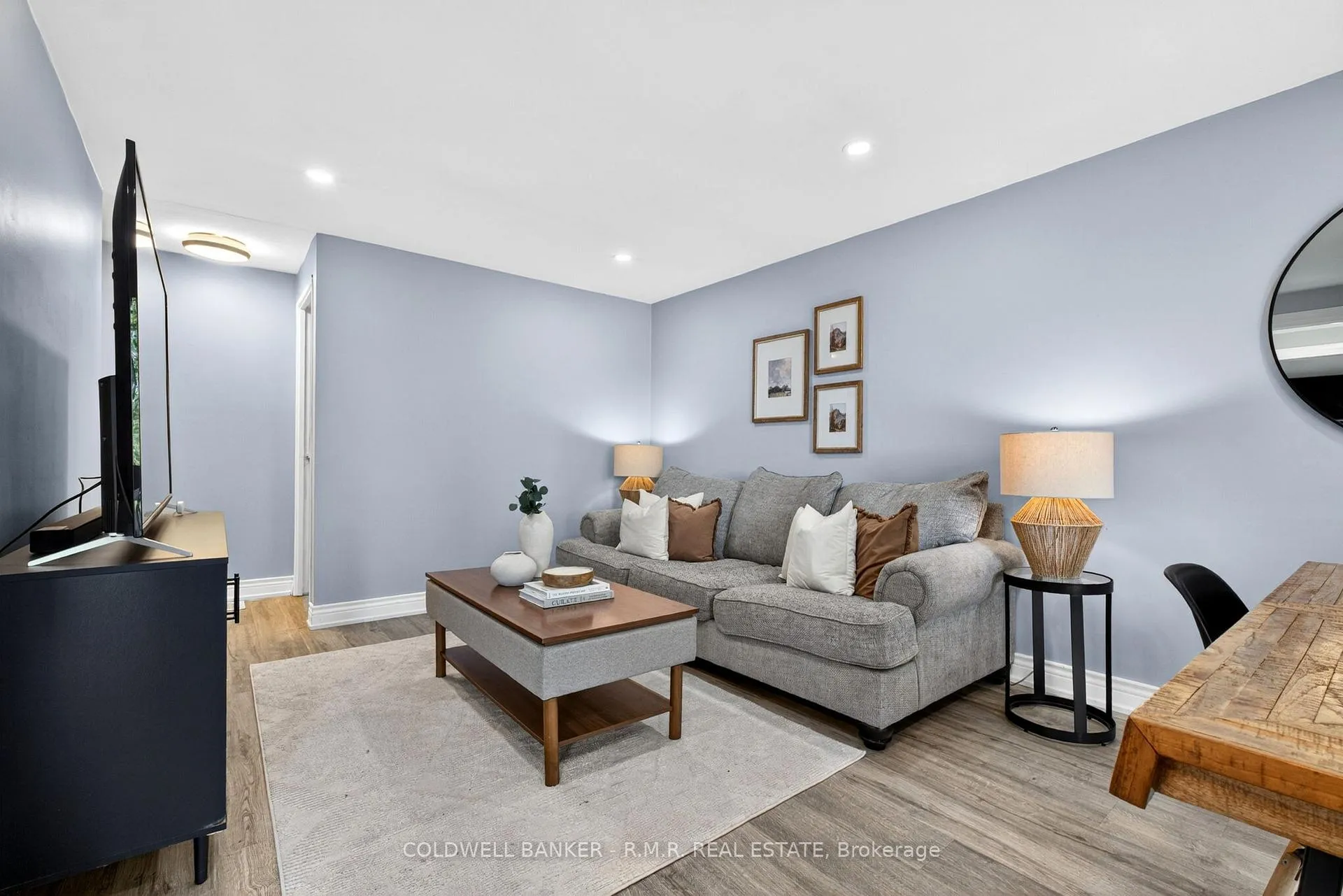 Photo 11 of 729 Downview Crescent, Oshawa, Donevan — HOMEH