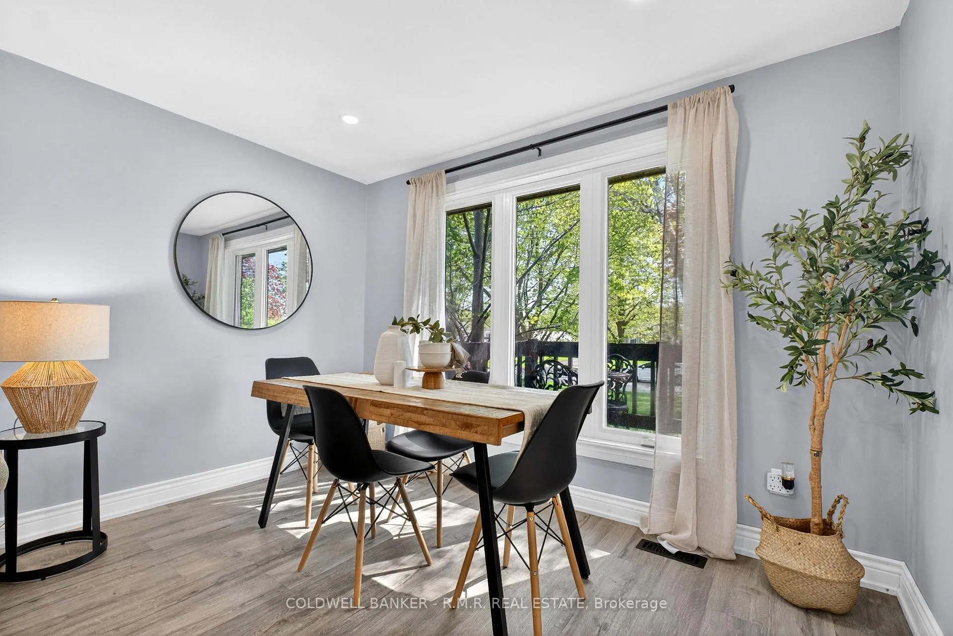 Photo 14 of 729 Downview Crescent, Oshawa, Donevan — HOMEH