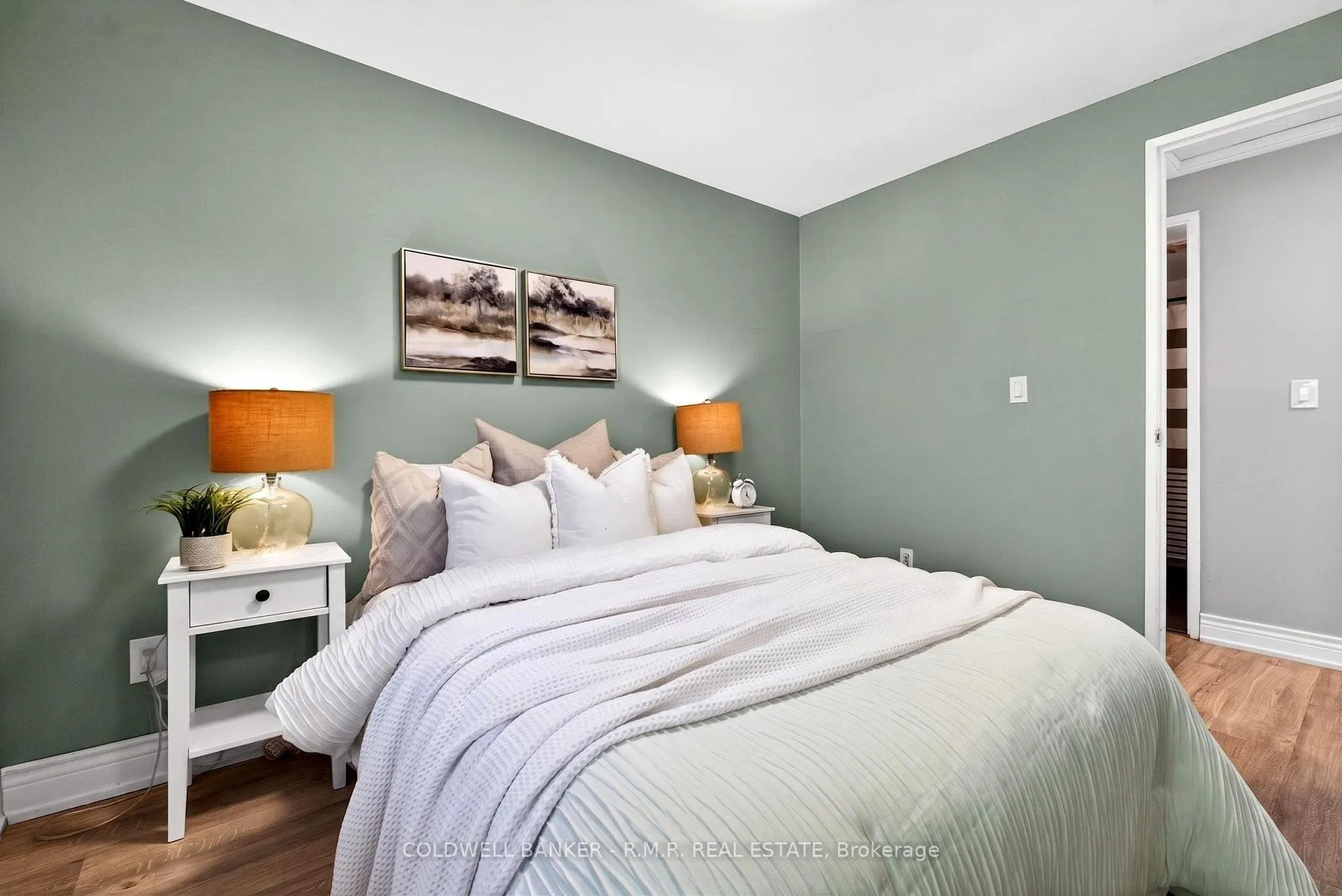 Photo 21 of 729 Downview Crescent, Oshawa, Donevan — HOMEH