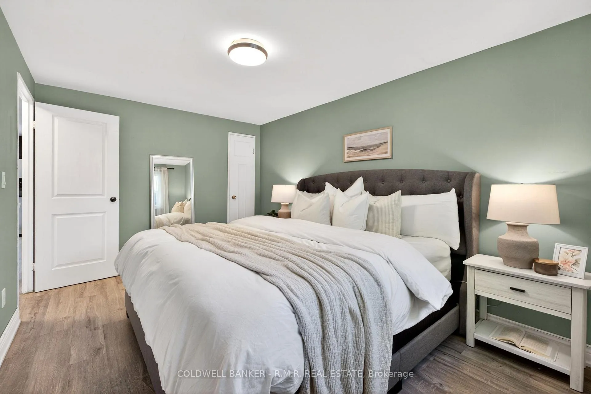 Photo 24 of 729 Downview Crescent, Oshawa, Donevan — HOMEH
