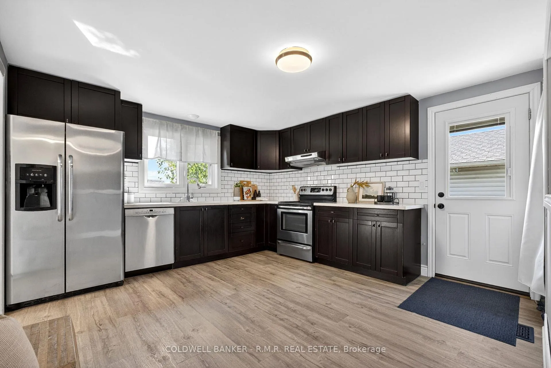 Photo 25 of 729 Downview Crescent, Oshawa, Donevan — HOMEH