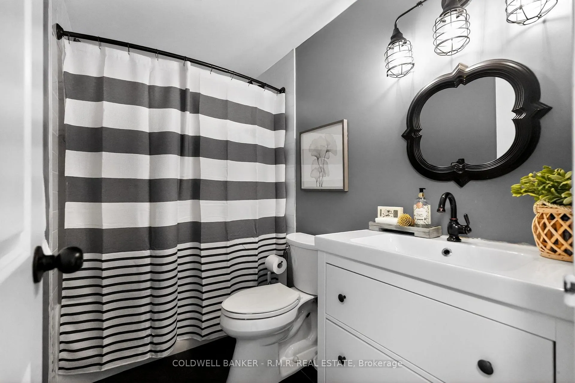 Photo 28 of 729 Downview Crescent, Oshawa, Donevan — HOMEH
