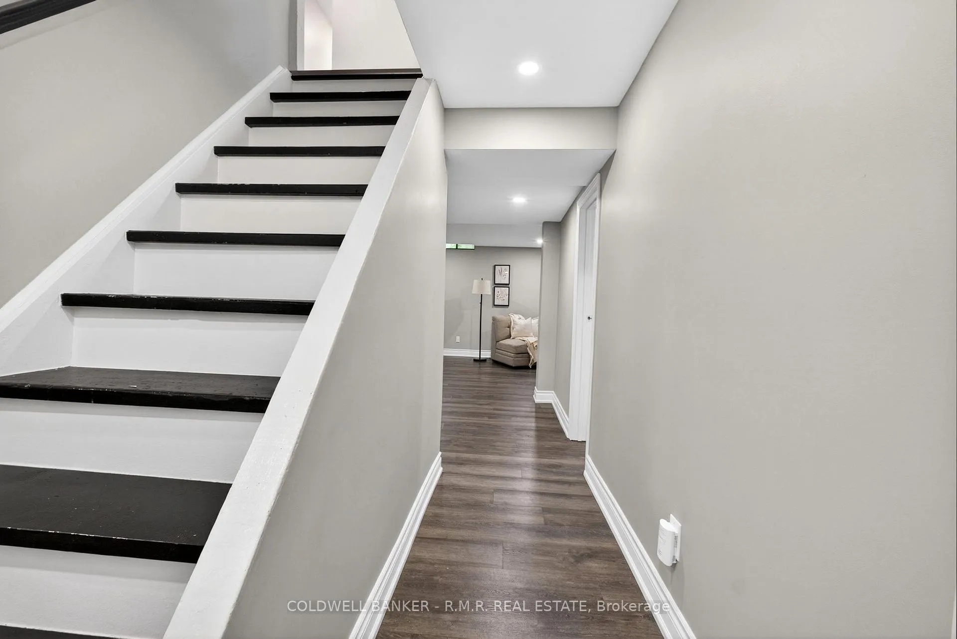 Photo 30 of 729 Downview Crescent, Oshawa, Donevan — HOMEH