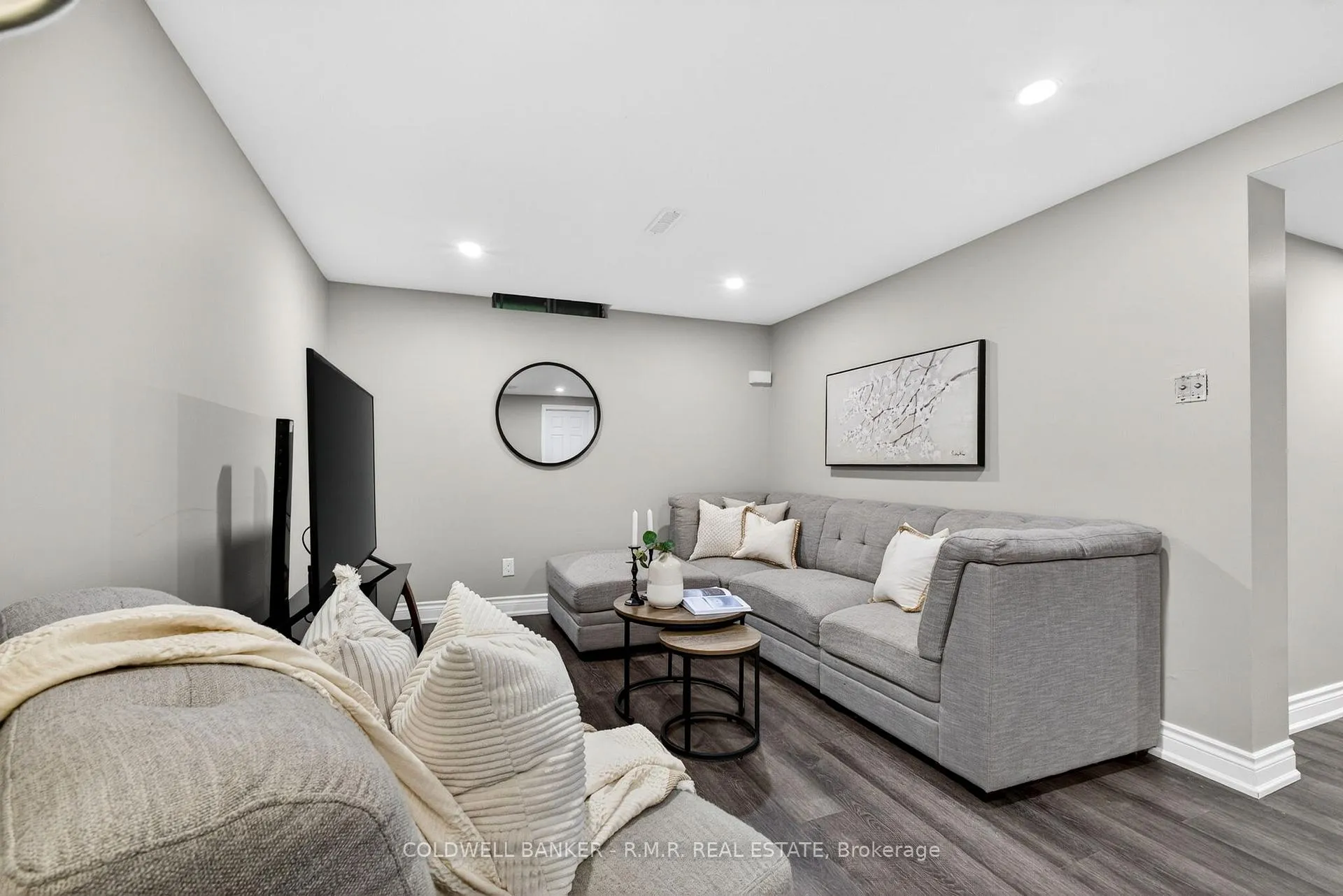 Photo 32 of 729 Downview Crescent, Oshawa, Donevan — HOMEH