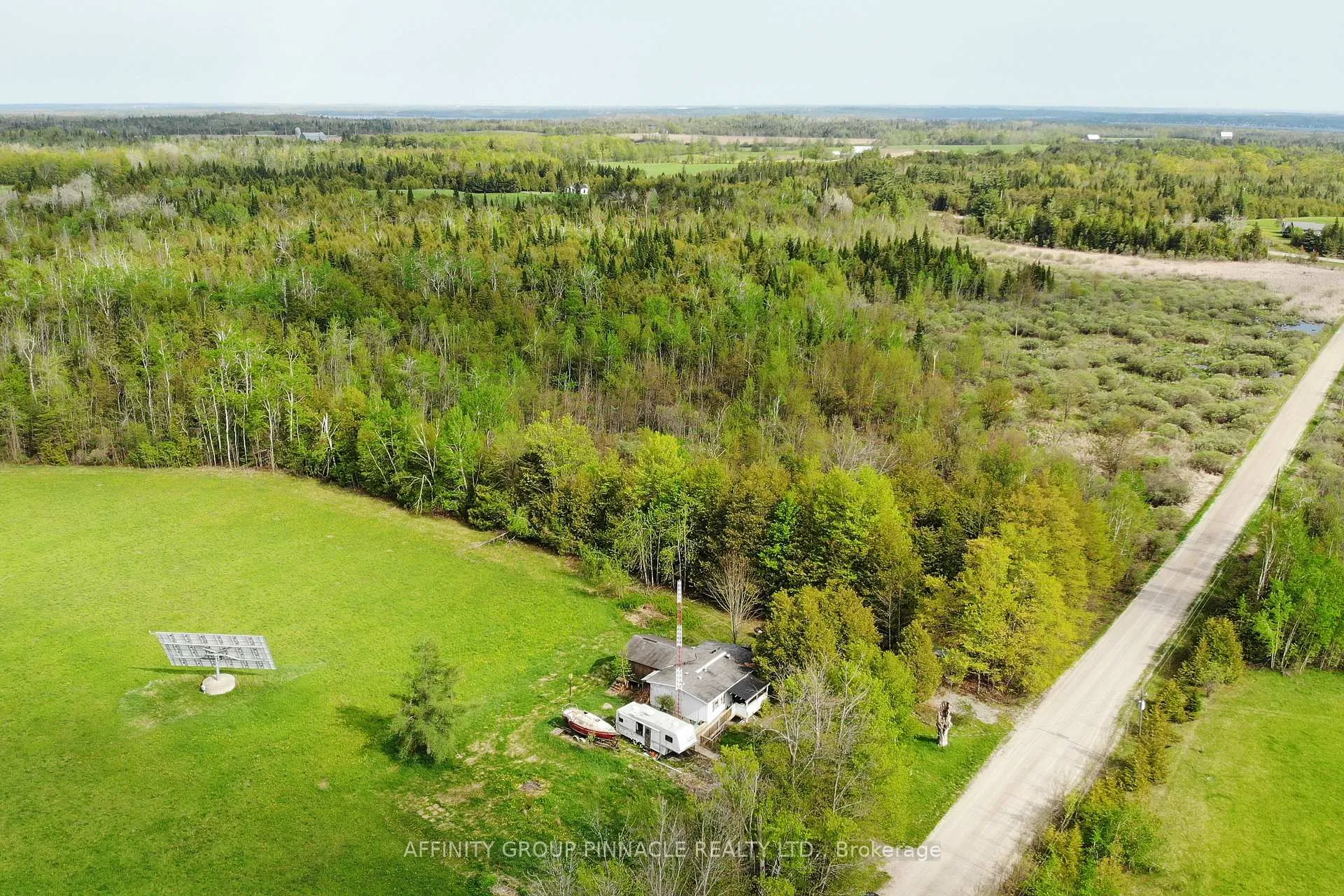 Photo 3 of 19 Patterson Road, Kawartha Lakes, Verulam — HOMEH