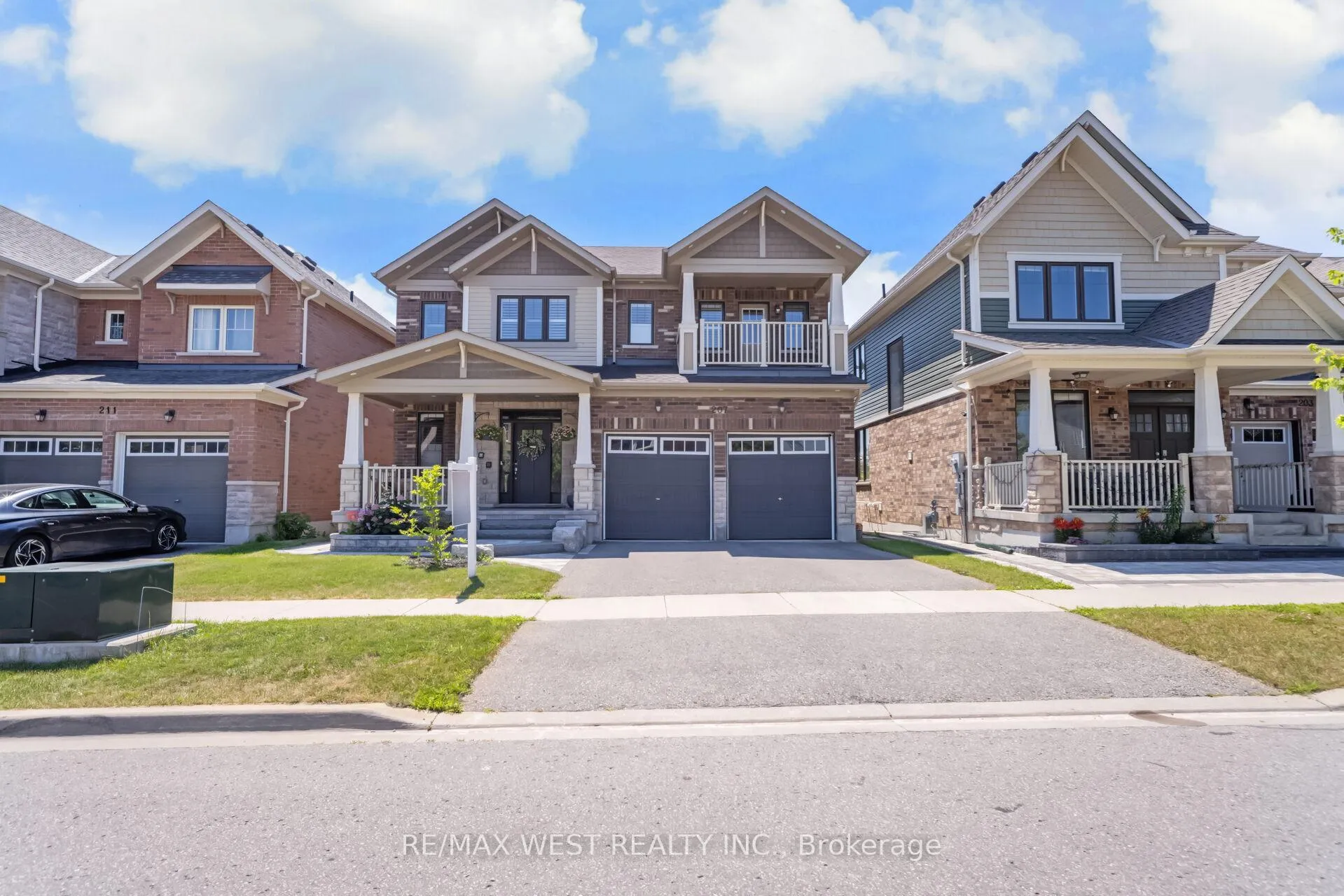Photo 3 of 207 Symington Avenue, Oshawa, Windfields — HOMEH