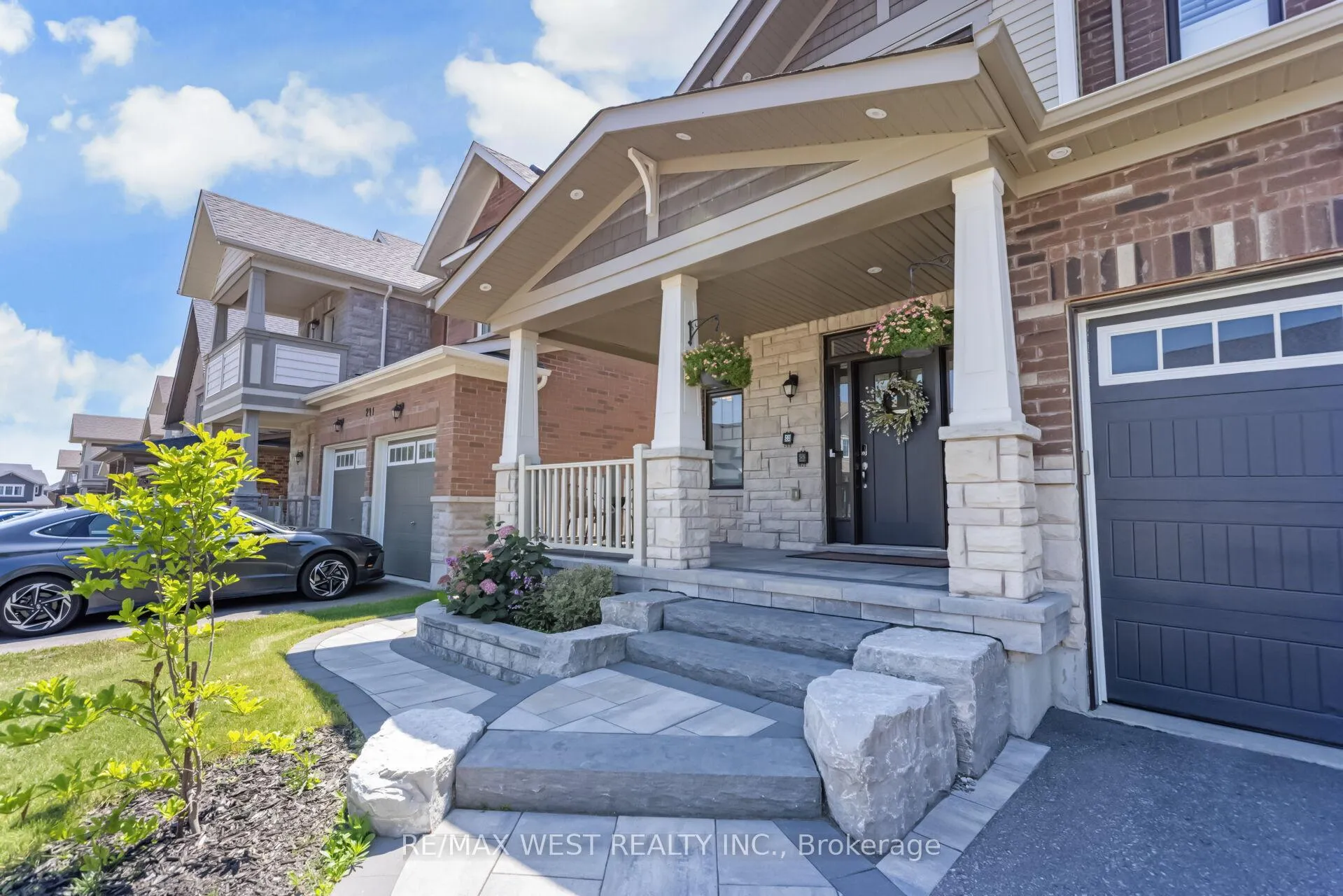 Photo 5 of 207 Symington Avenue, Oshawa, Windfields — HOMEH
