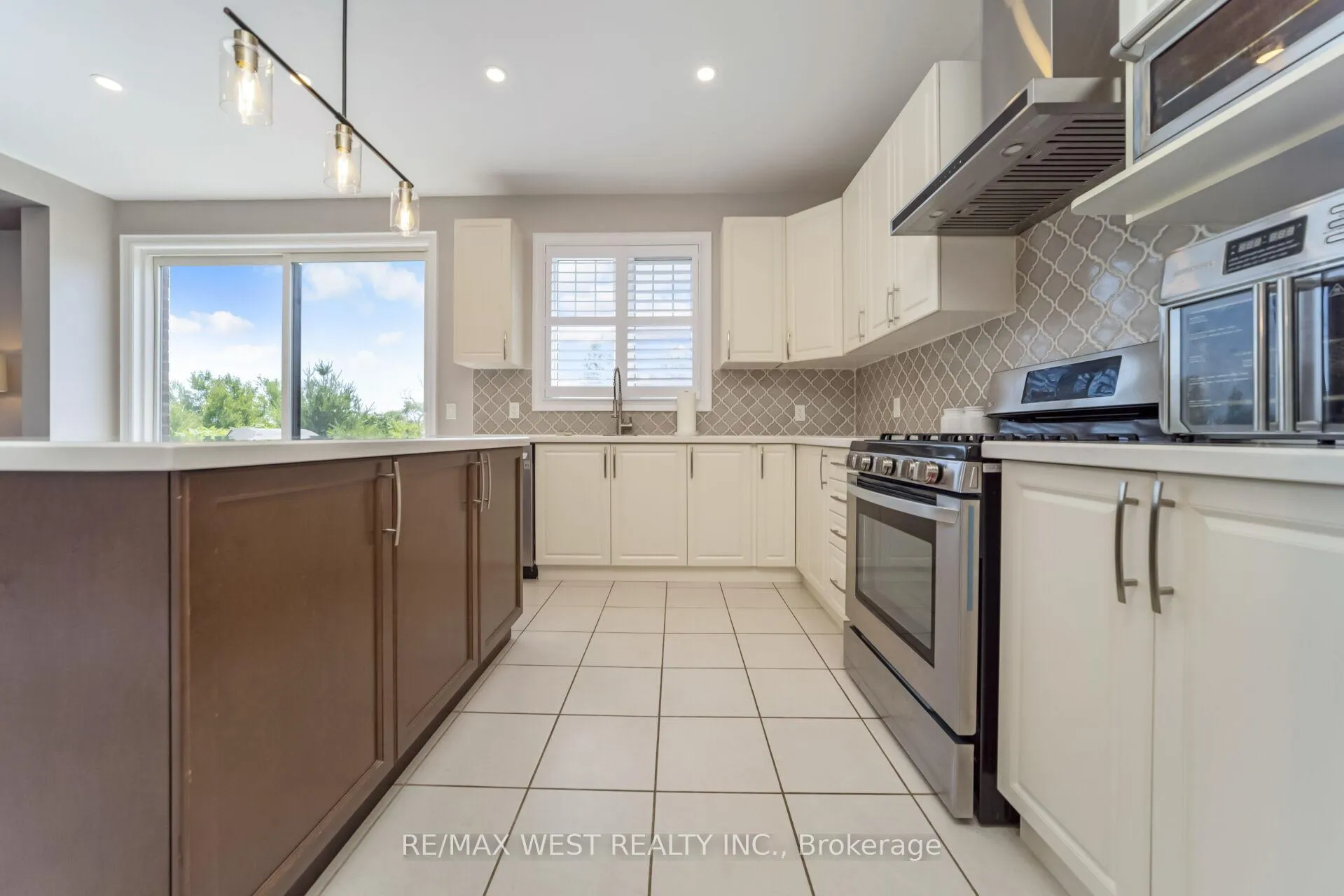 Photo 16 of 207 Symington Avenue, Oshawa, Windfields — HOMEH