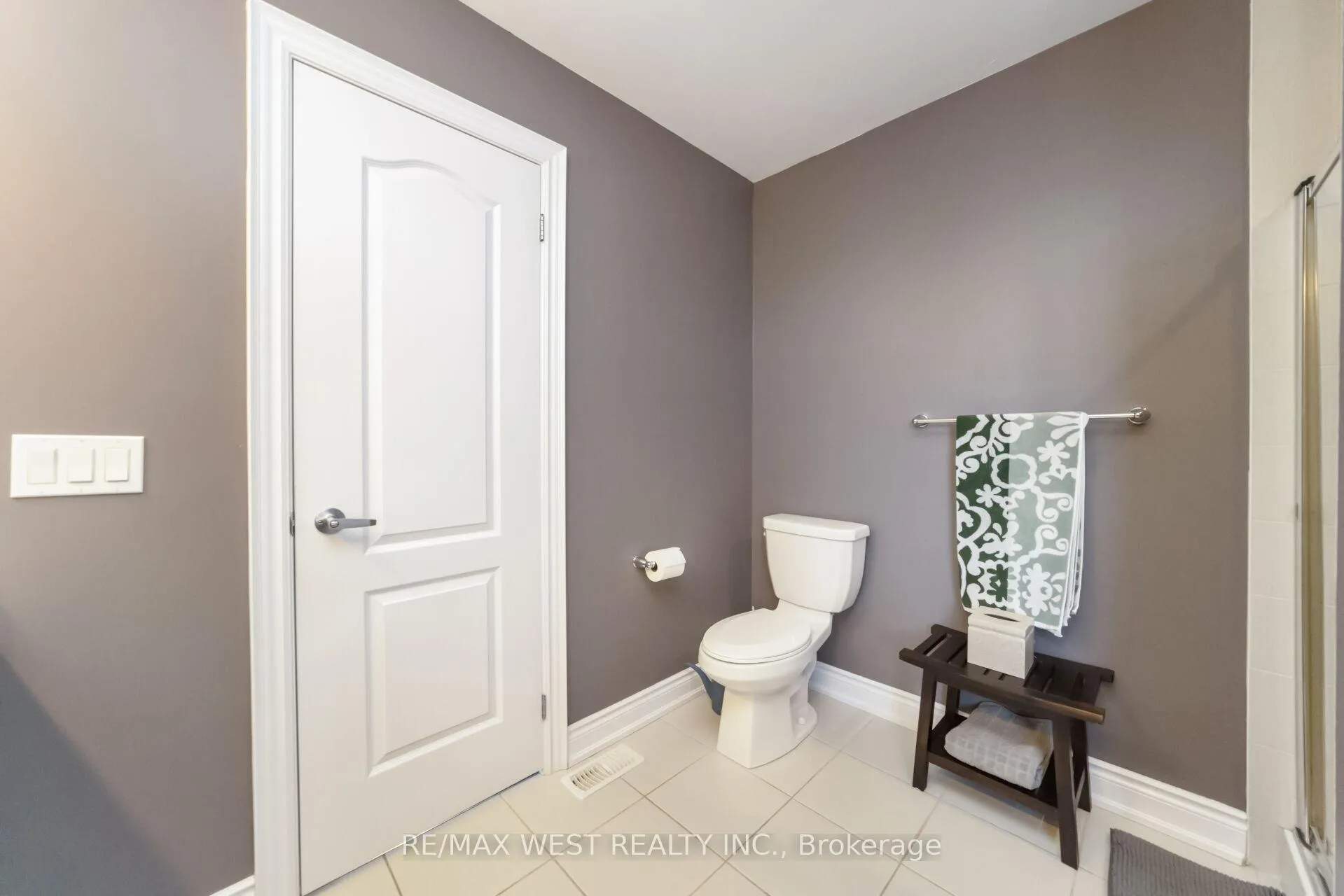 Photo 23 of 207 Symington Avenue, Oshawa, Windfields — HOMEH