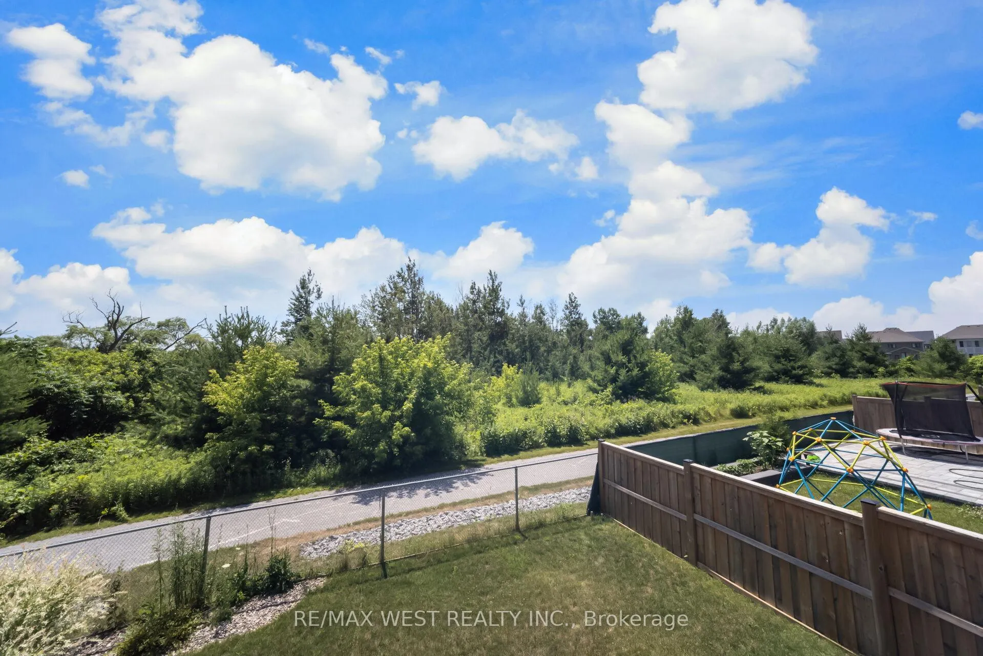 Photo 33 of 207 Symington Avenue, Oshawa, Windfields — HOMEH