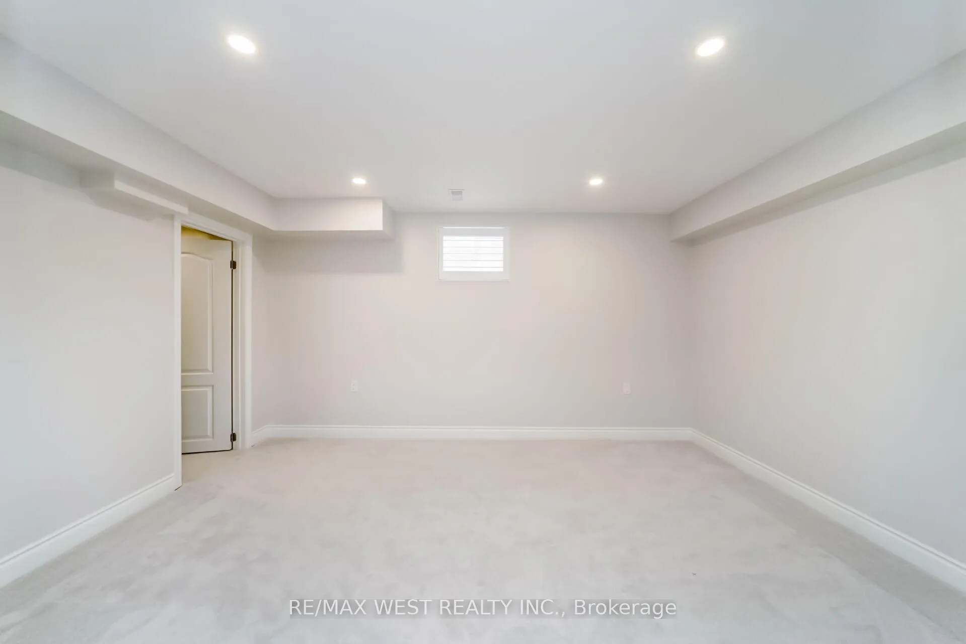 Photo 40 of 207 Symington Avenue, Oshawa, Windfields — HOMEH