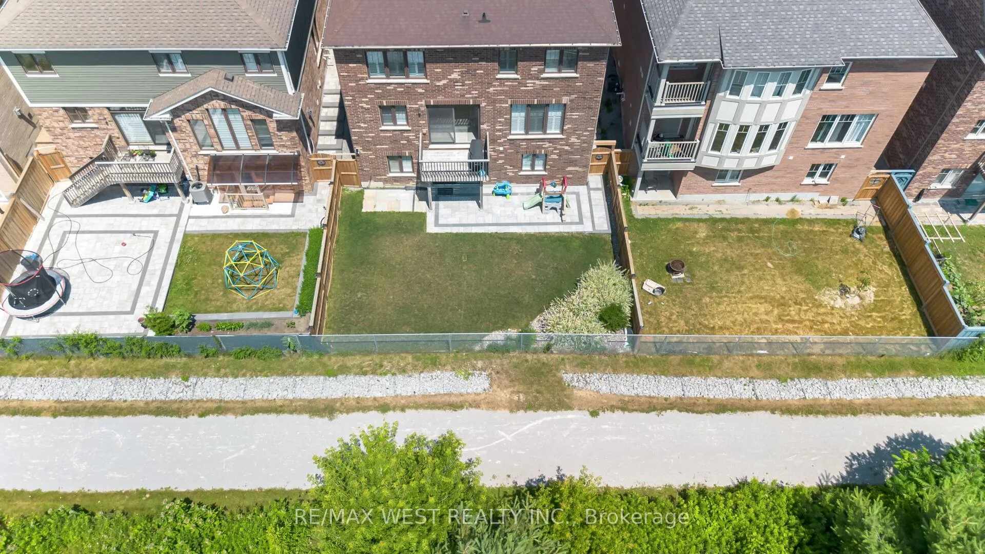 Photo 47 of 207 Symington Avenue, Oshawa, Windfields — HOMEH
