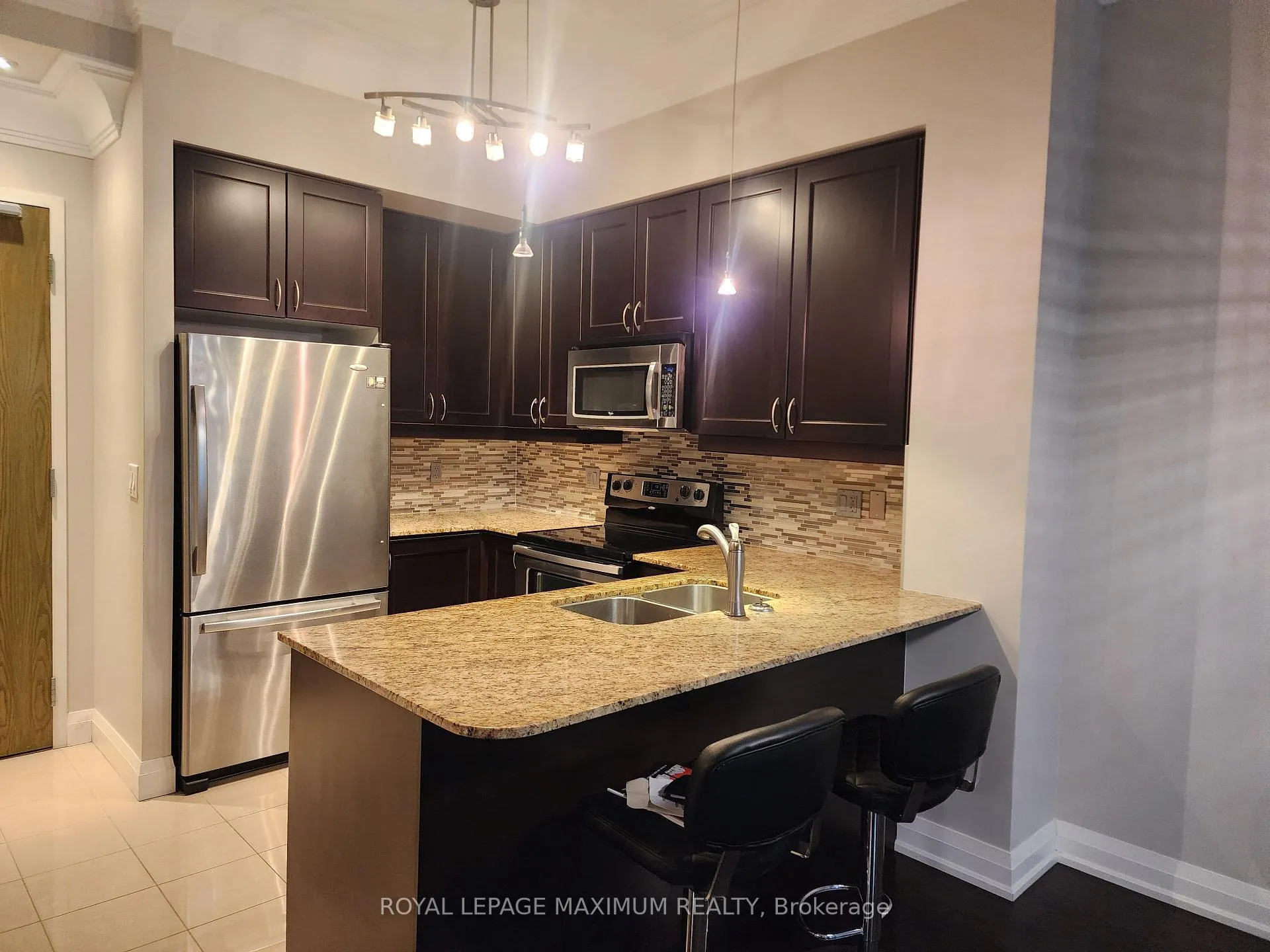 Photo 3 of Unit 507, 83 Woodbridge Avenue, Vaughan, West Woodbridge — HOMEH