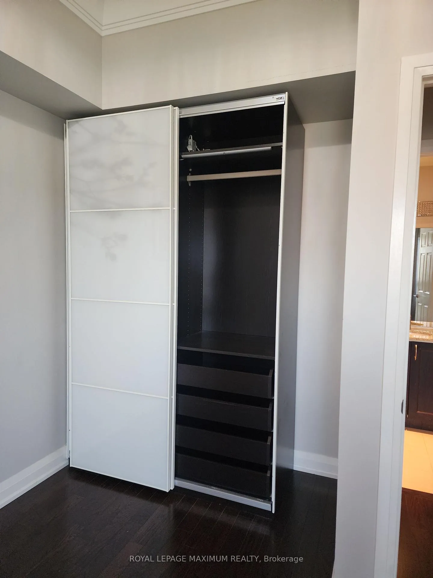 Photo 8 of Unit 507, 83 Woodbridge Avenue, Vaughan, West Woodbridge — HOMEH
