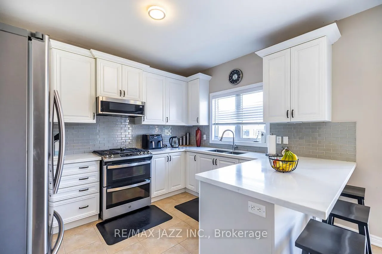Photo 17 of 38 Pollock Avenue, Brock, Beaverton — HOMEH