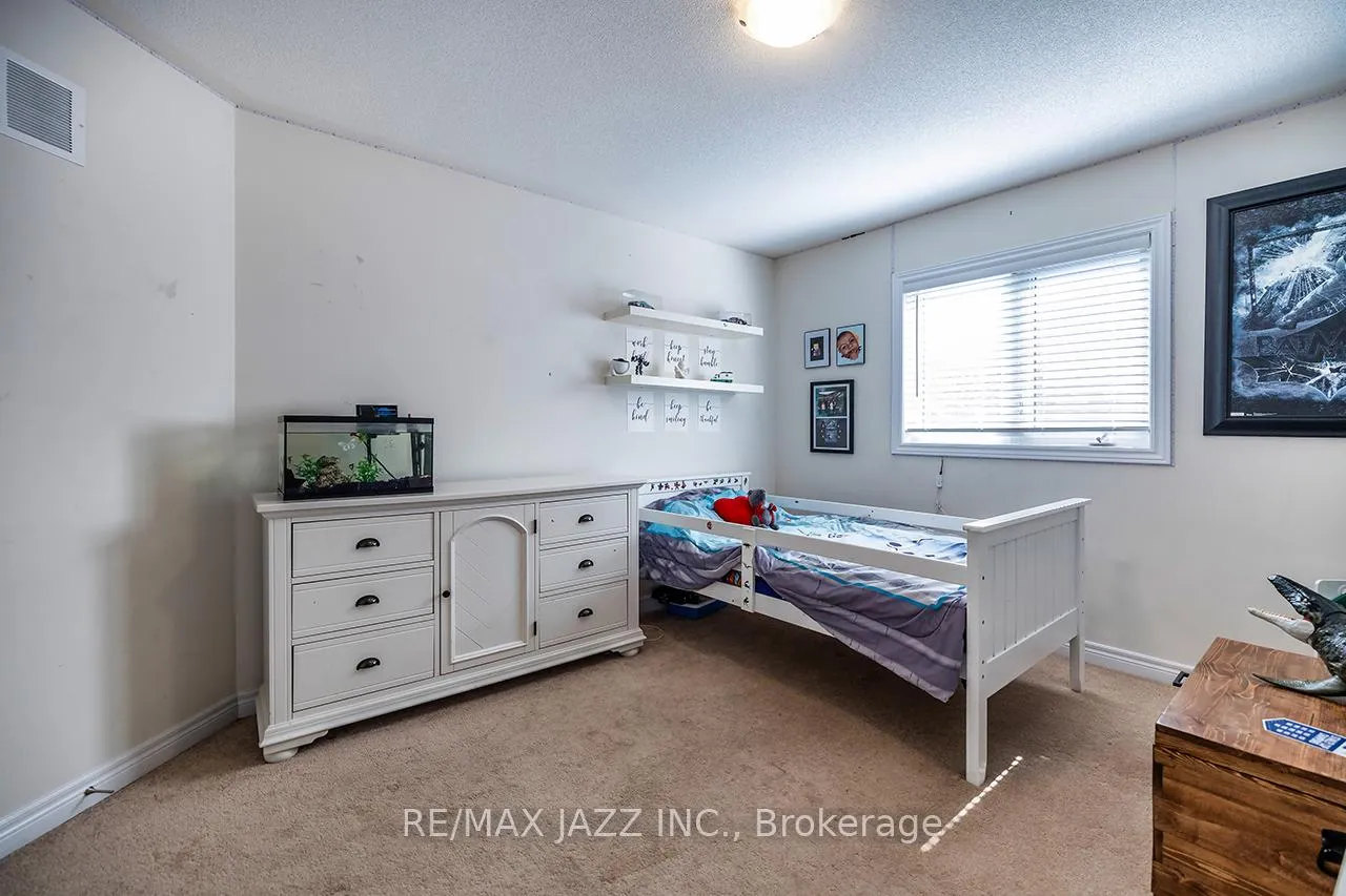 Photo 33 of 38 Pollock Avenue, Brock, Beaverton — HOMEH