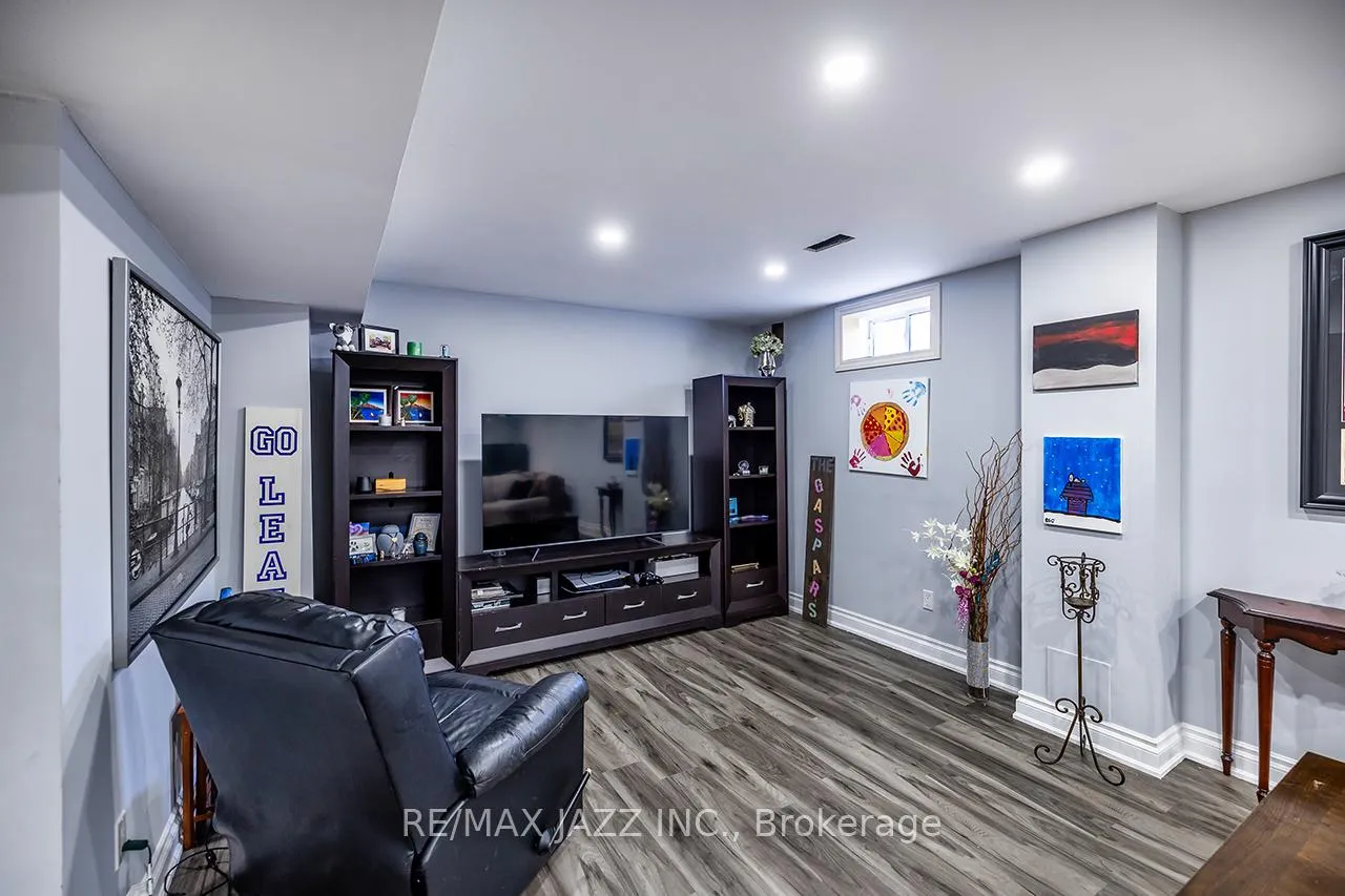 Photo 37 of 38 Pollock Avenue, Brock, Beaverton — HOMEH