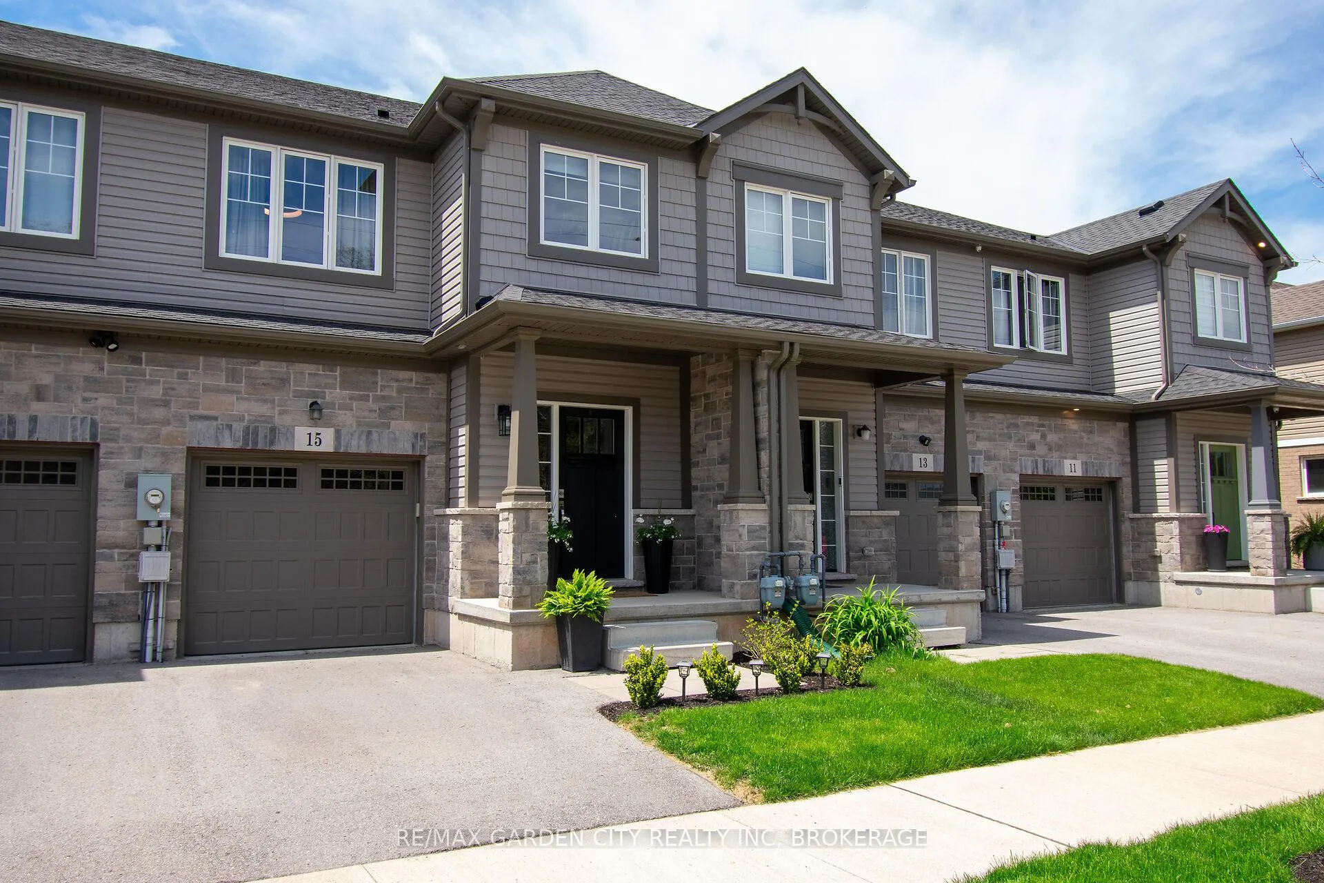 Photo 2 of 15 Lymburner Street, Pelham, Fonthill — HOMEH