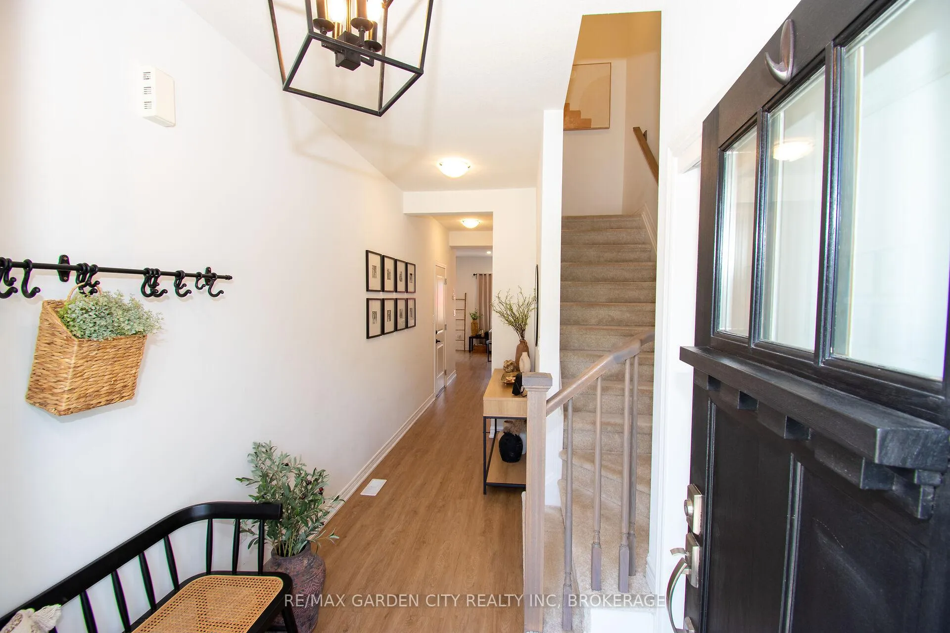 Photo 5 of 15 Lymburner Street, Pelham, Fonthill — HOMEH
