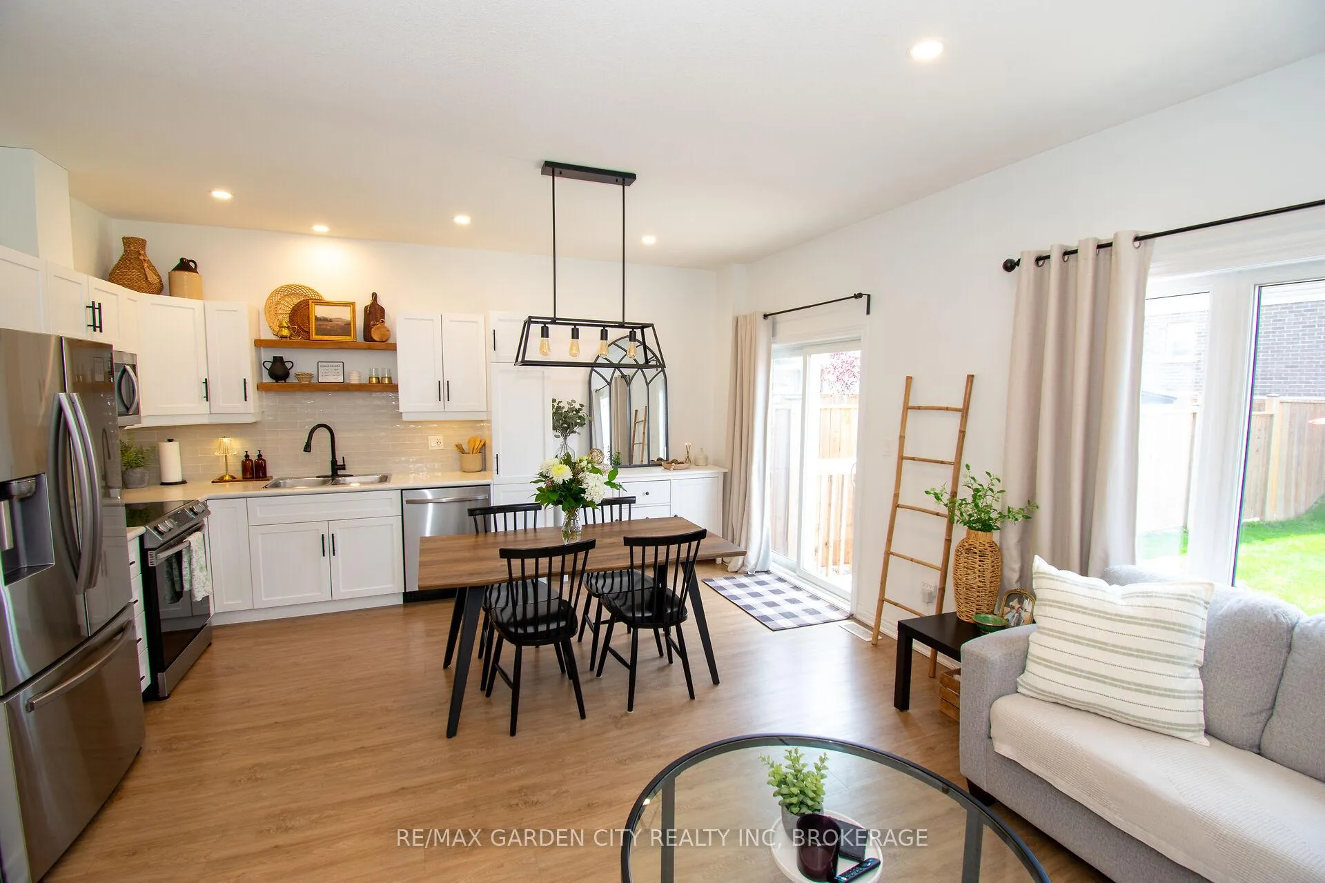 Photo 12 of 15 Lymburner Street, Pelham, Fonthill — HOMEH