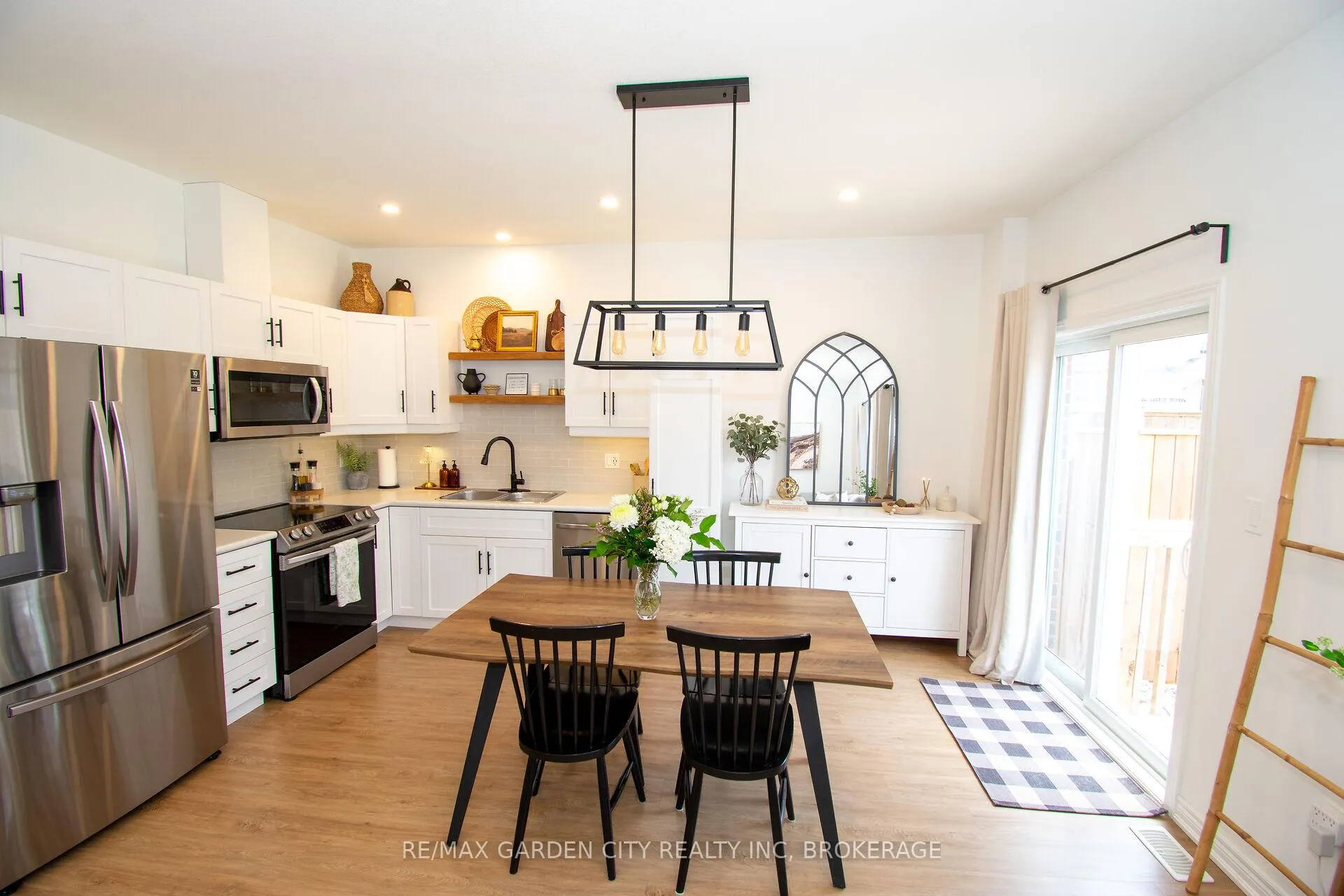 Photo 13 of 15 Lymburner Street, Pelham, Fonthill — HOMEH