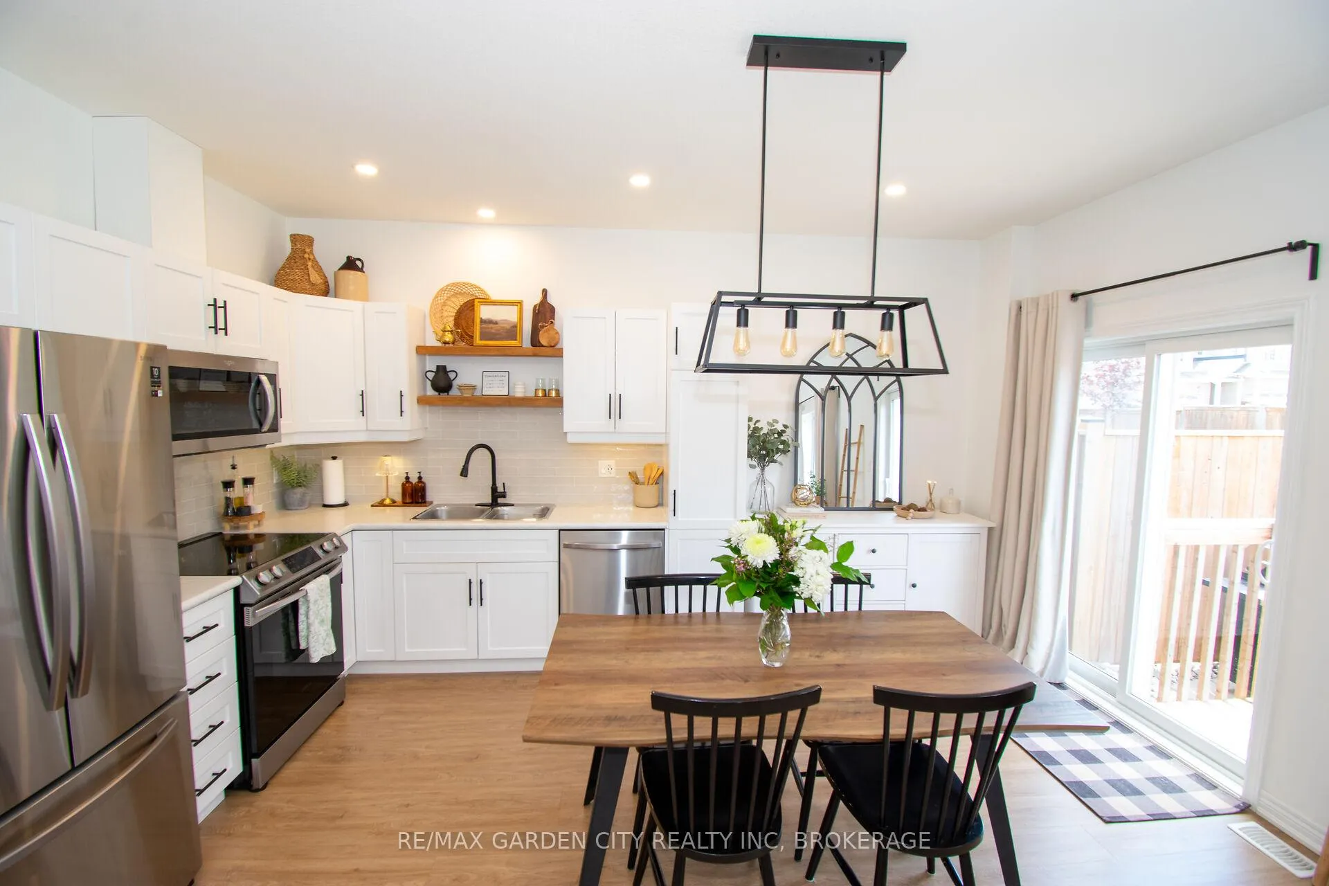 Photo 17 of 15 Lymburner Street, Pelham, Fonthill — HOMEH