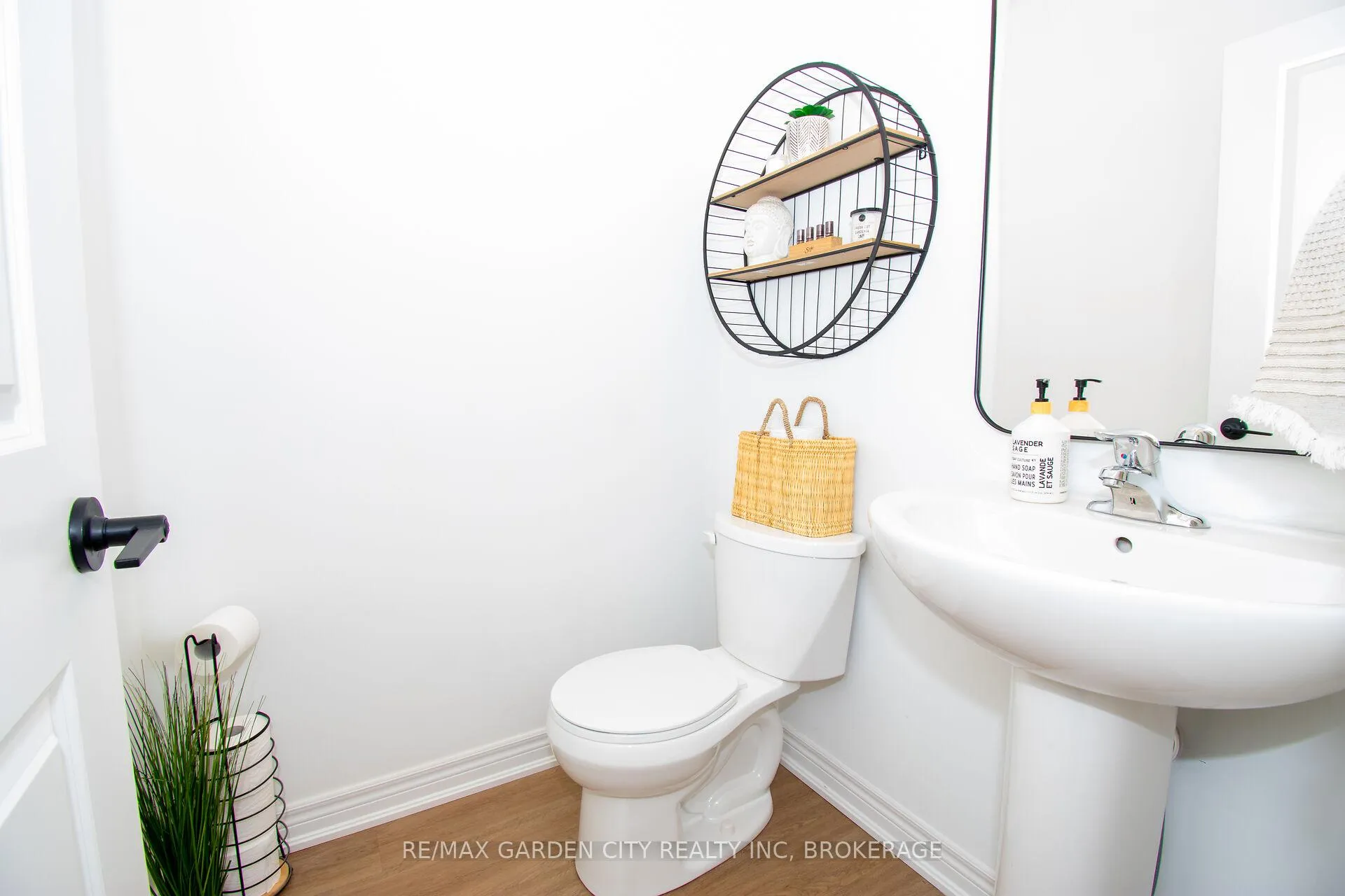 Photo 18 of 15 Lymburner Street, Pelham, Fonthill — HOMEH