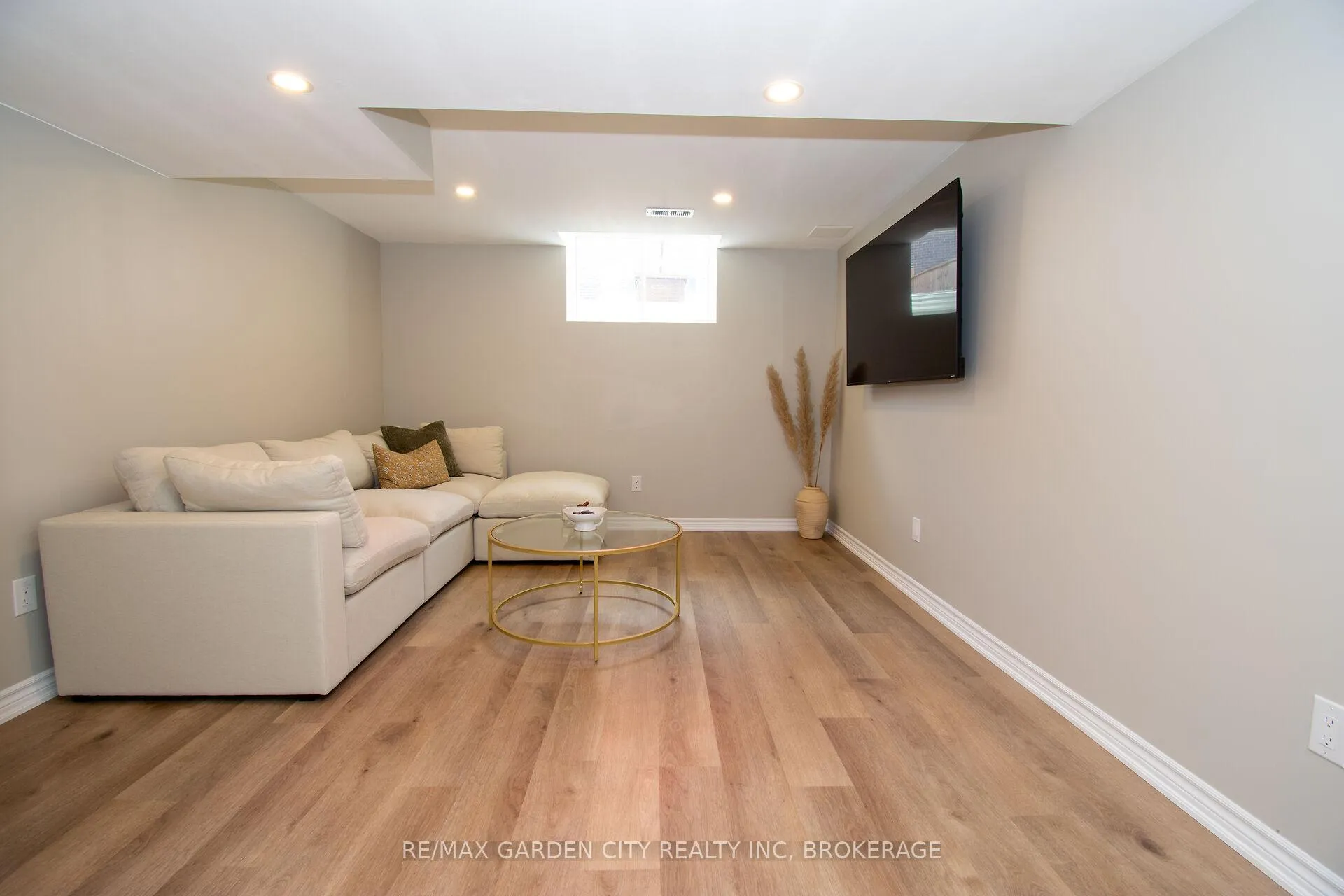 Photo 31 of 15 Lymburner Street, Pelham, Fonthill — HOMEH