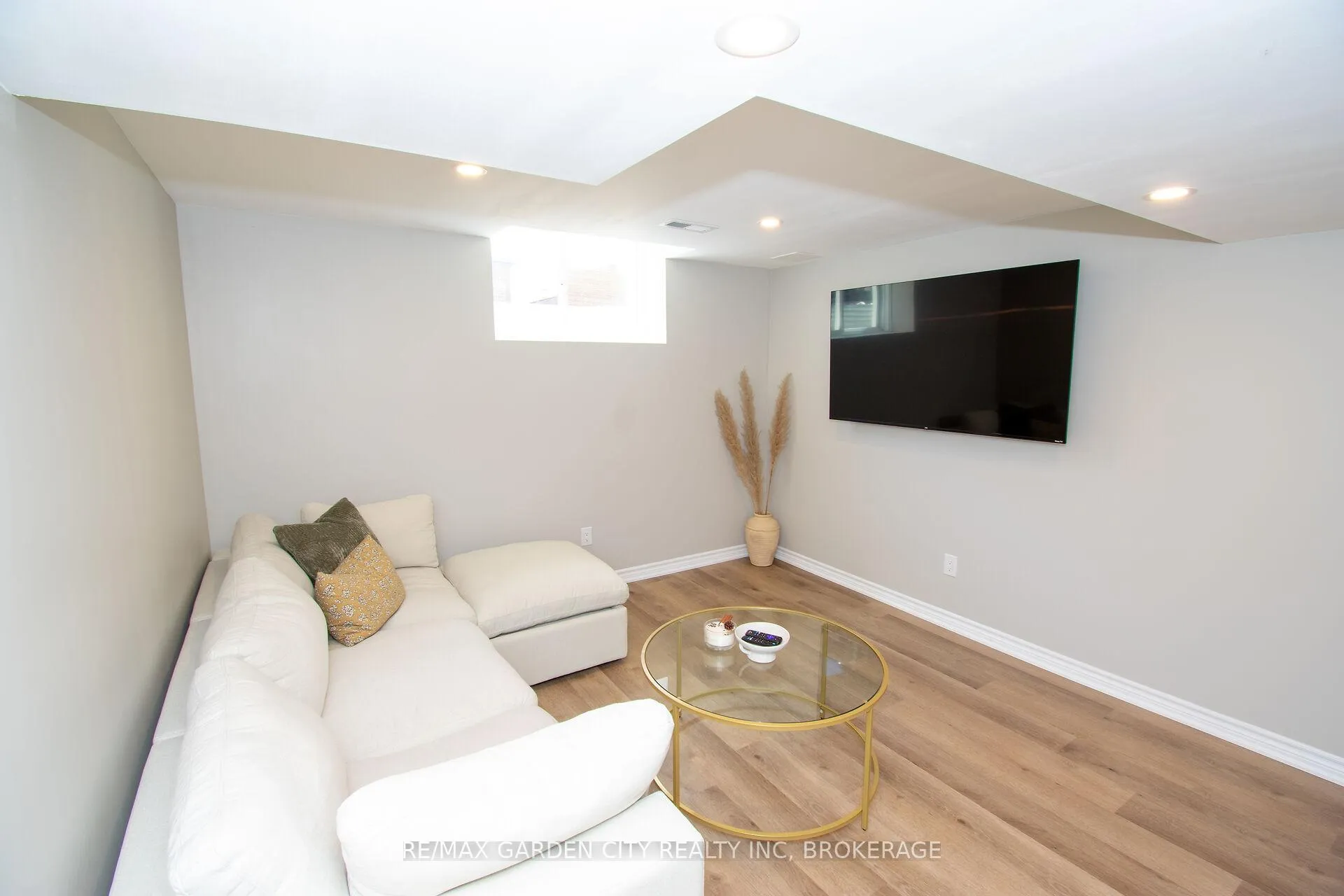 Photo 34 of 15 Lymburner Street, Pelham, Fonthill — HOMEH