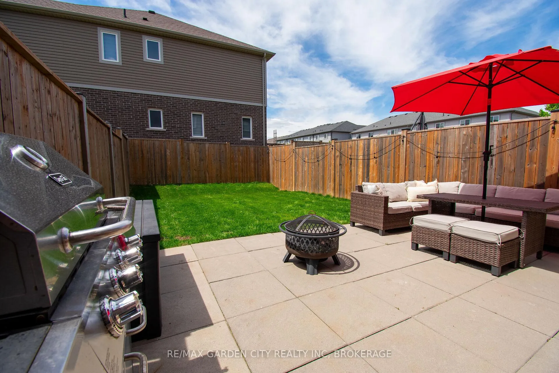 Photo 35 of 15 Lymburner Street, Pelham, Fonthill — HOMEH