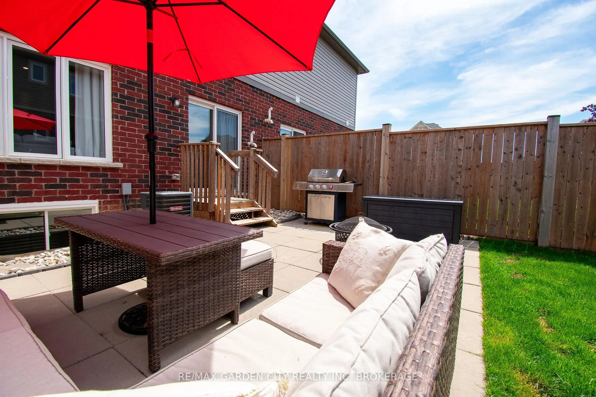 Photo 36 of 15 Lymburner Street, Pelham, Fonthill — HOMEH