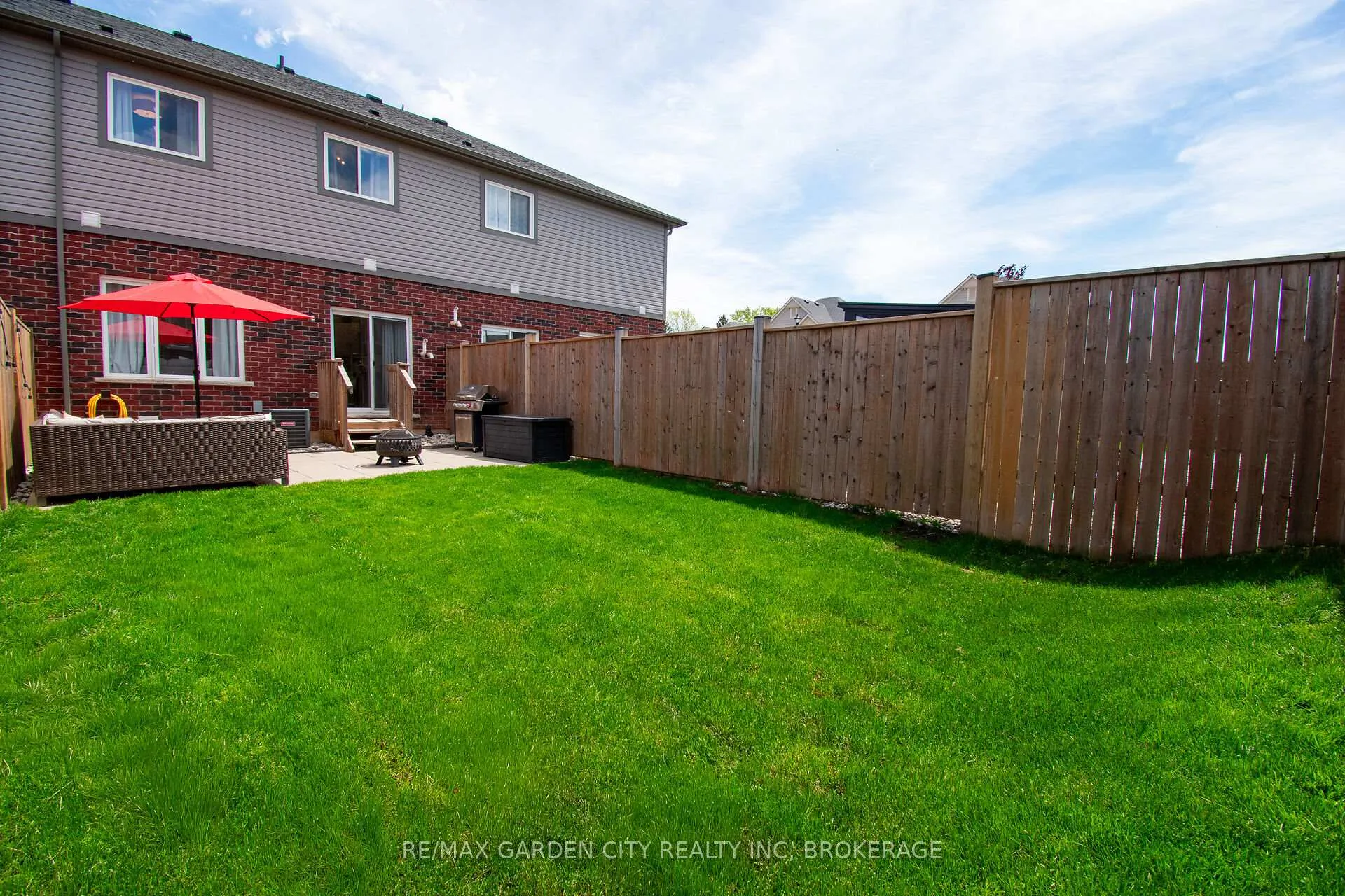 Photo 39 of 15 Lymburner Street, Pelham, Fonthill — HOMEH