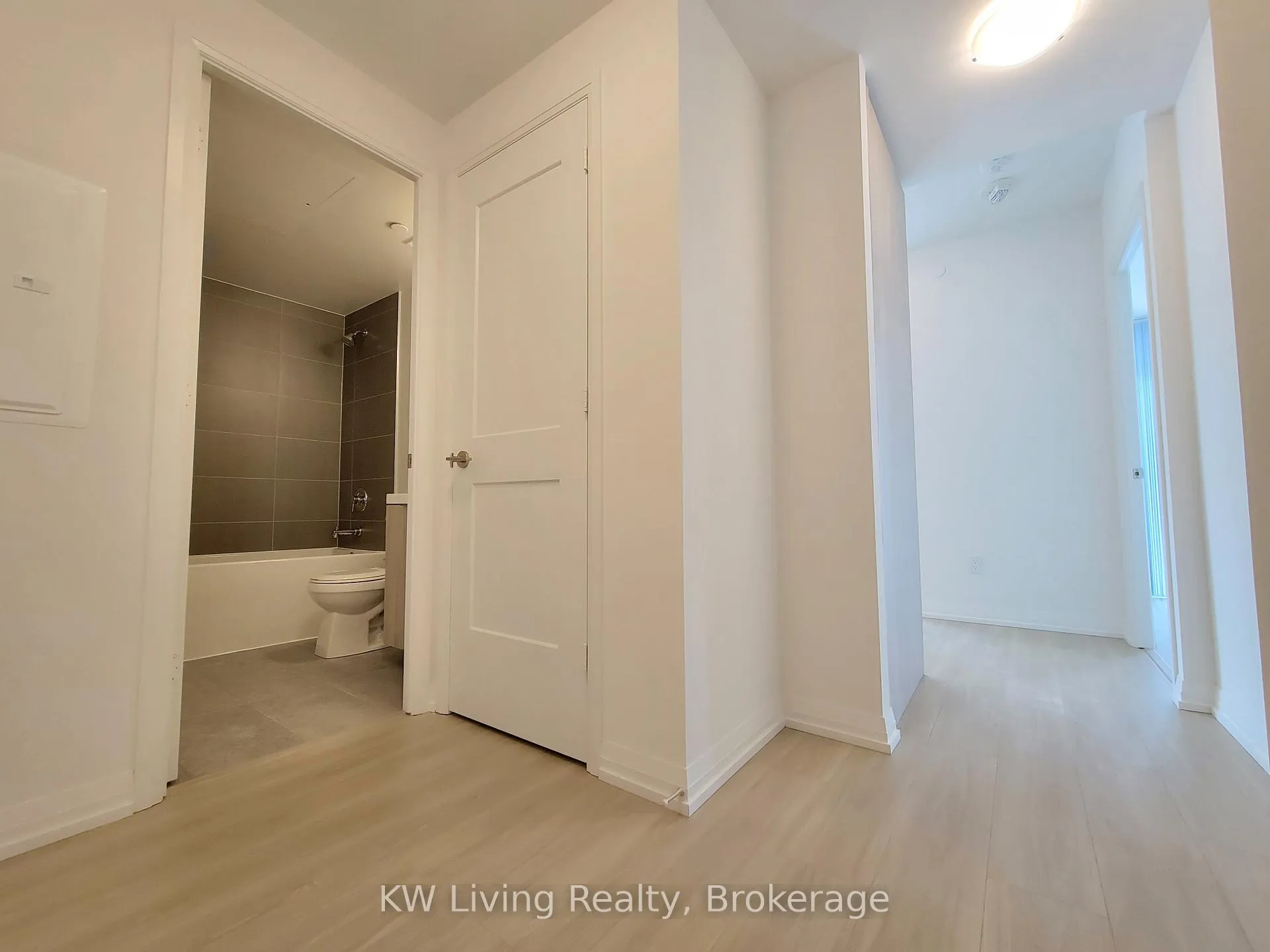 Photo 9 of Unit 2203, 8 Widmer Street, Toronto, Waterfront Communities — HOMEH