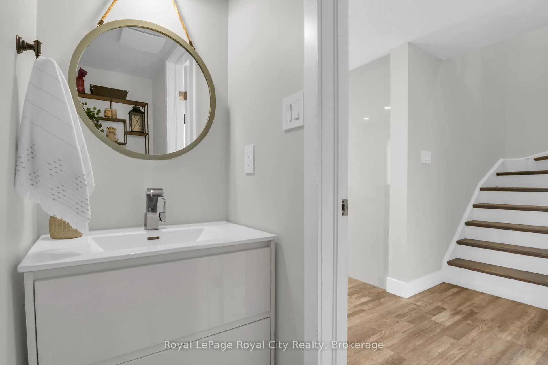 Photo 8 of 155 Stephanie Drive, Guelph, Willow West/Sugarbush/West Acres — HOMEH