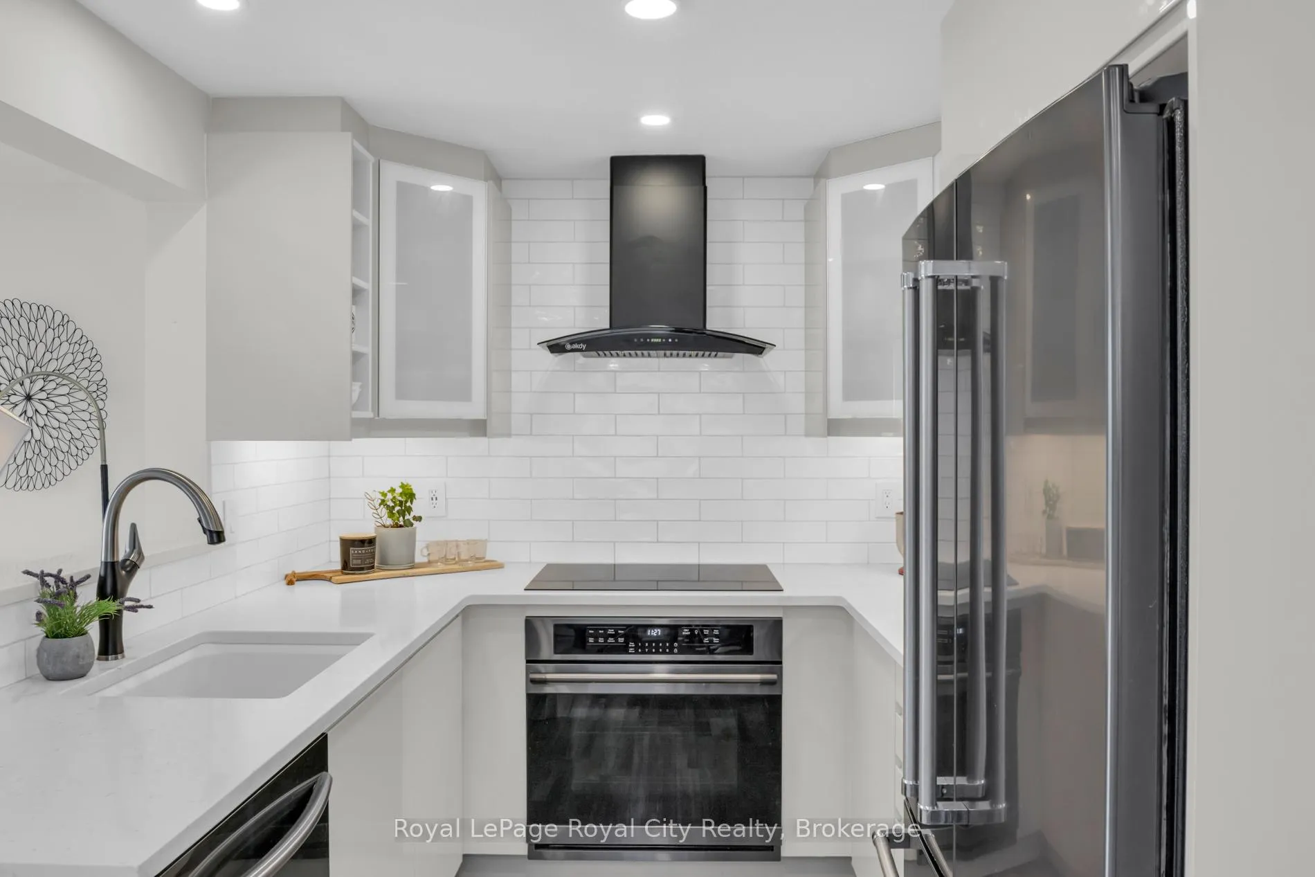 Photo 11 of 155 Stephanie Drive, Guelph, Willow West/Sugarbush/West Acres — HOMEH